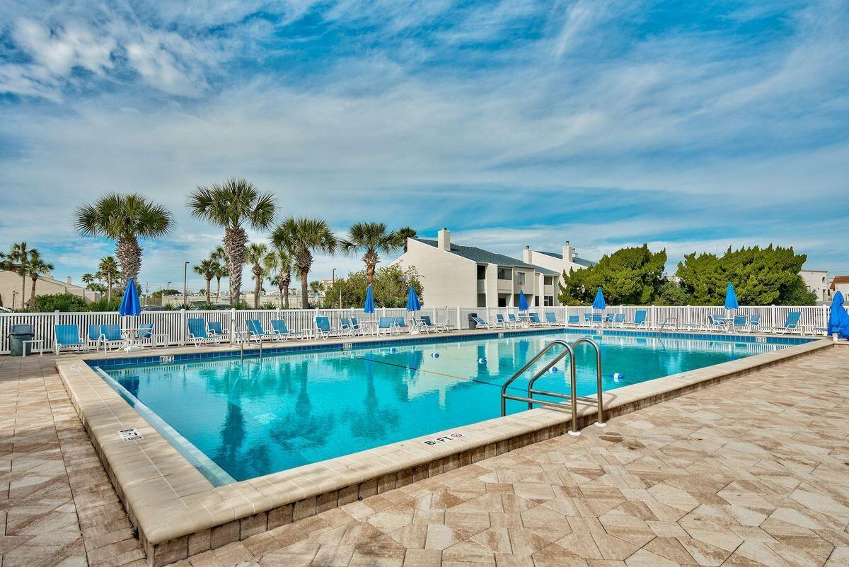 SHORELINE TOWERS 2 - Residential