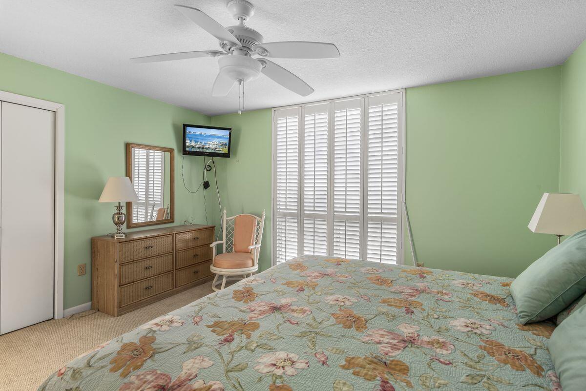 SHORELINE TOWERS 2 - Residential