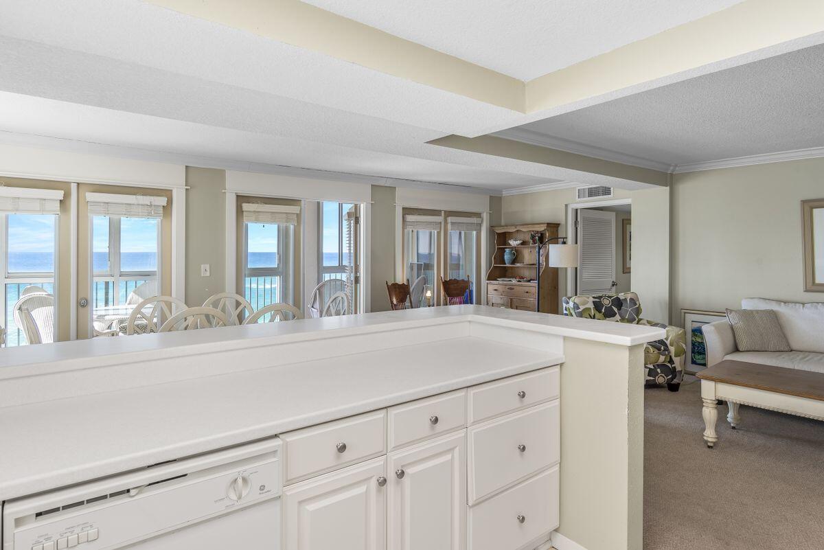 SHORELINE TOWERS 2 - Residential