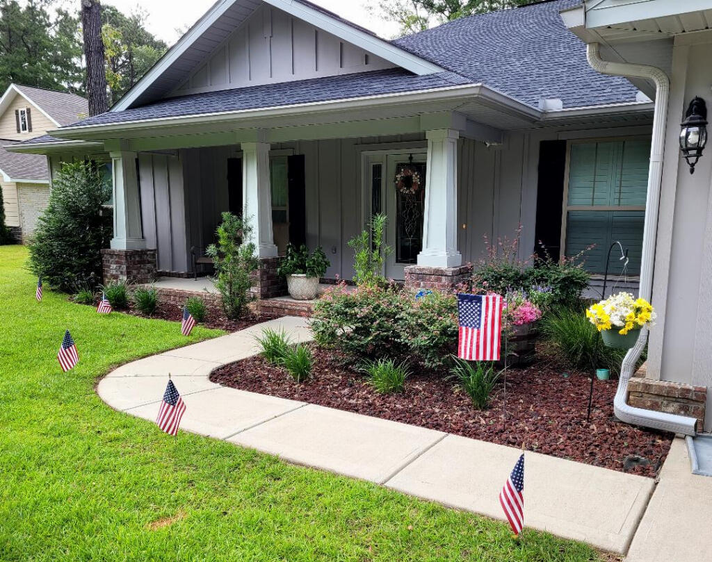 CRESTVIEW - Residential