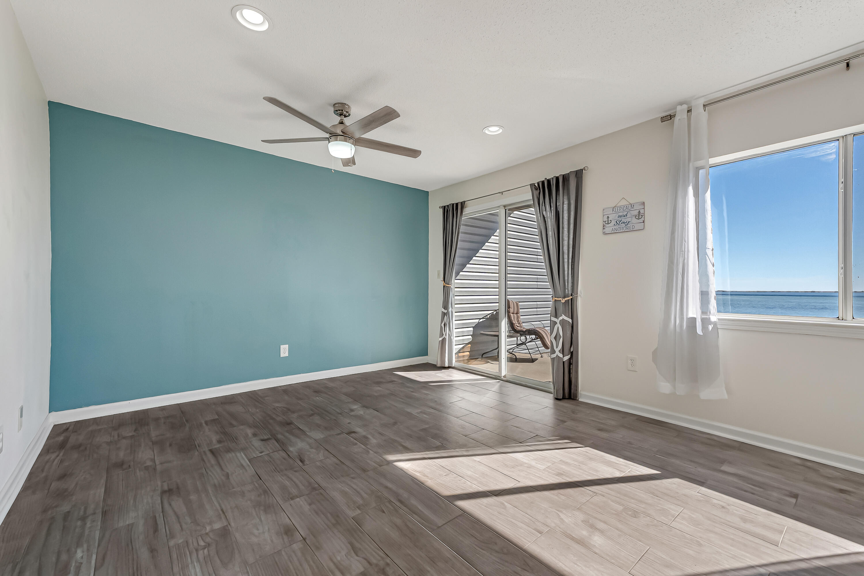 FINISTERRA CONDO - Residential