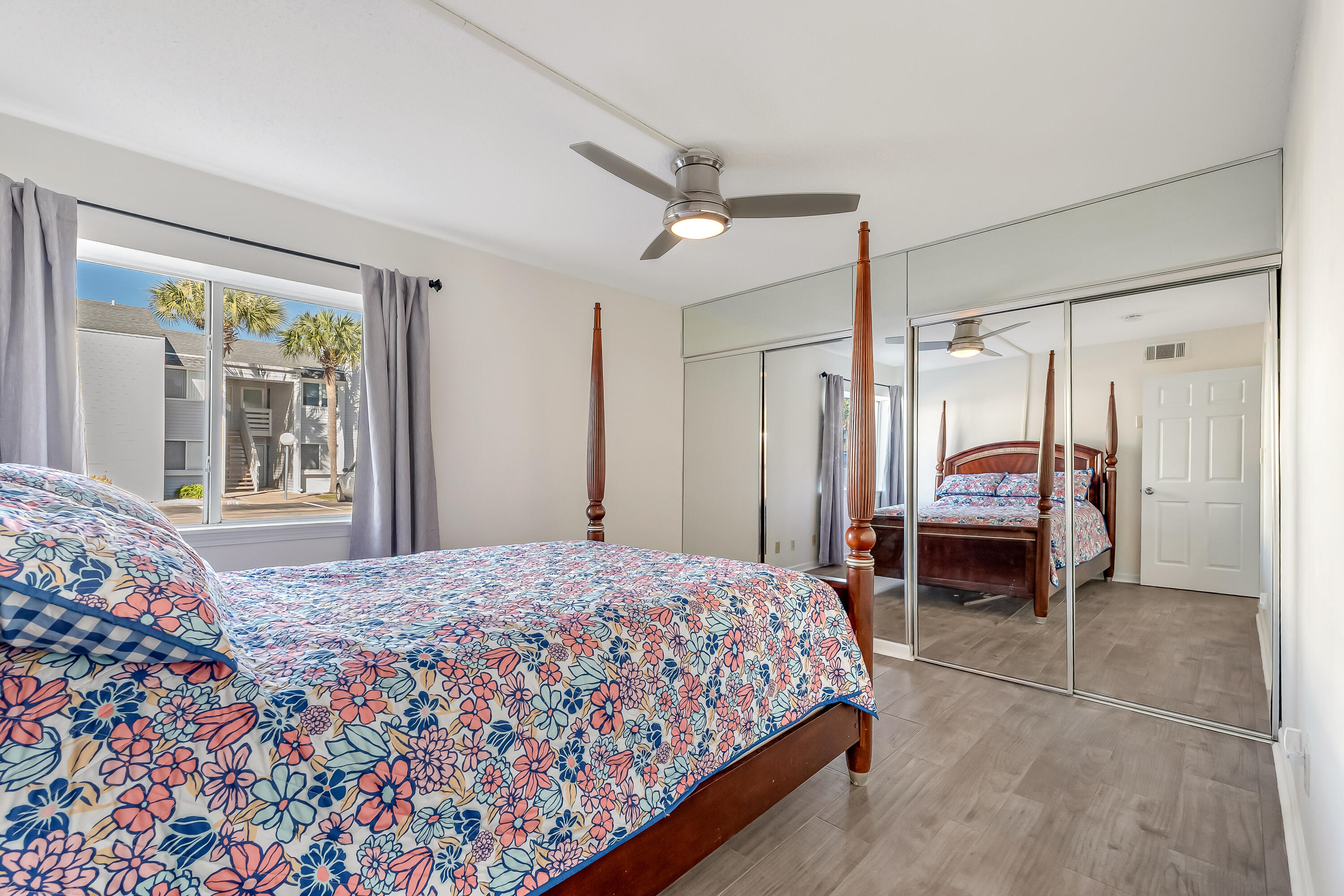 FINISTERRA CONDO - Residential