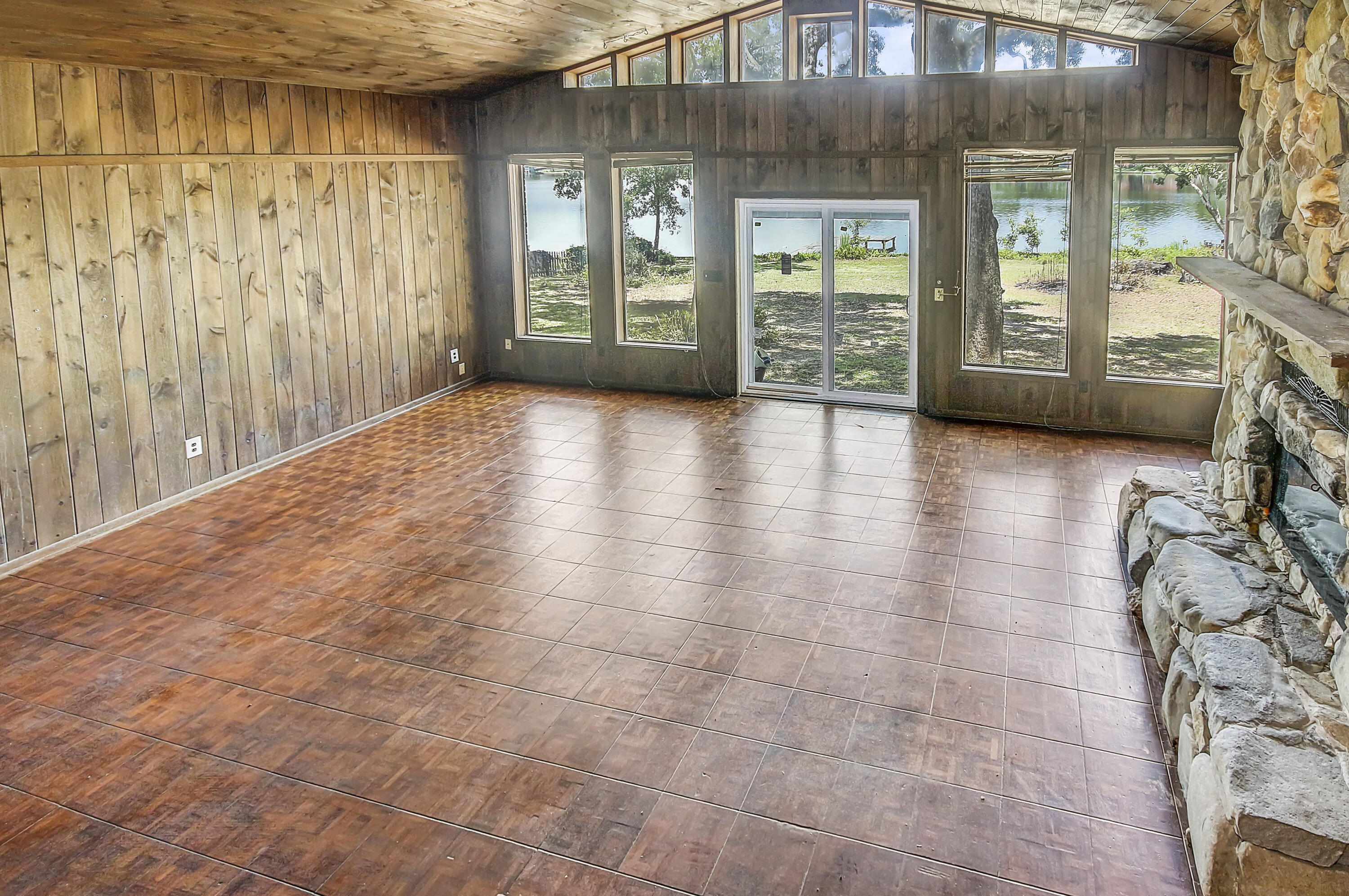 CRESCENT LAKE WEST UNIT 1 - Residential