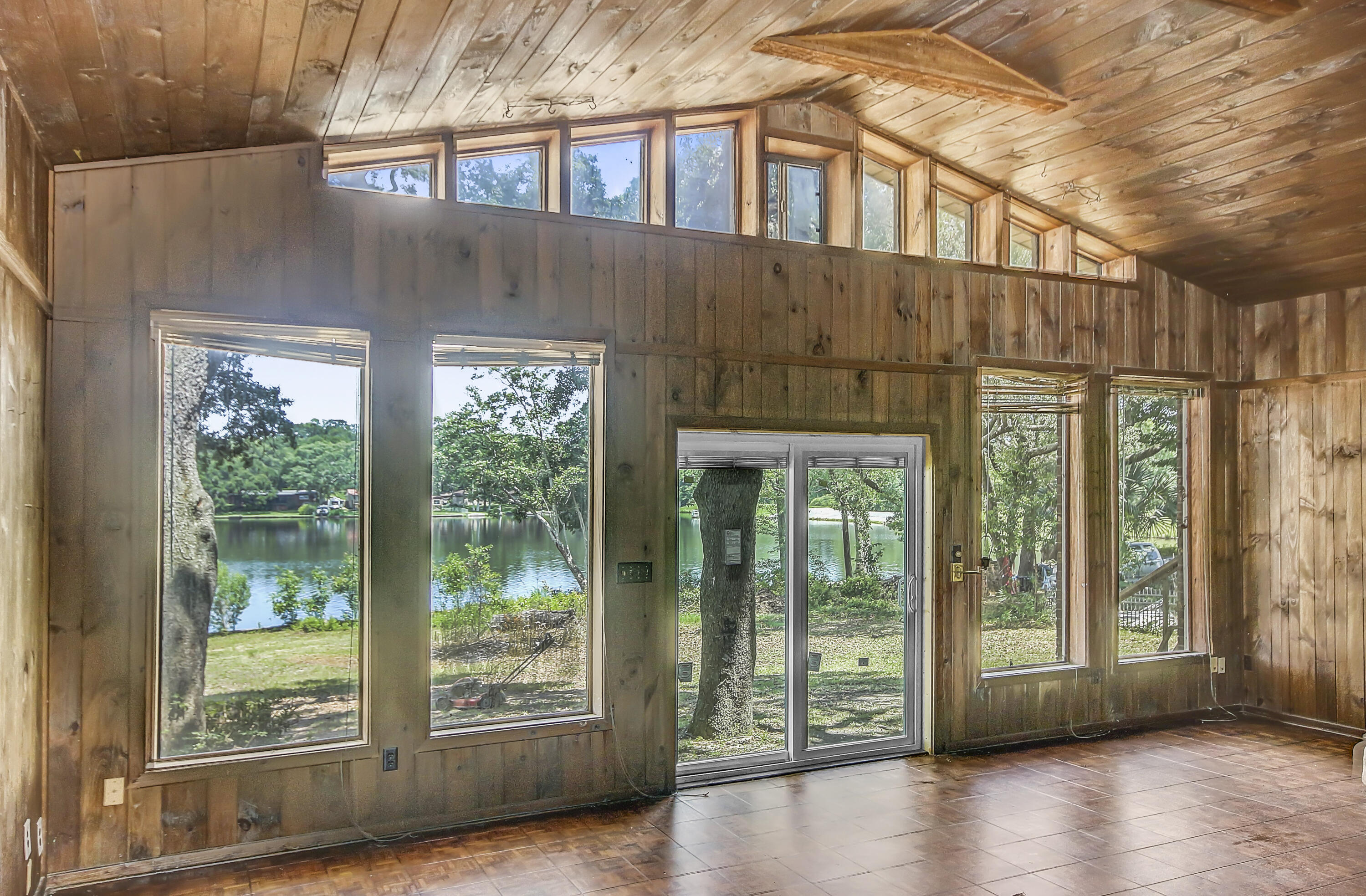 CRESCENT LAKE WEST UNIT 1 - Residential