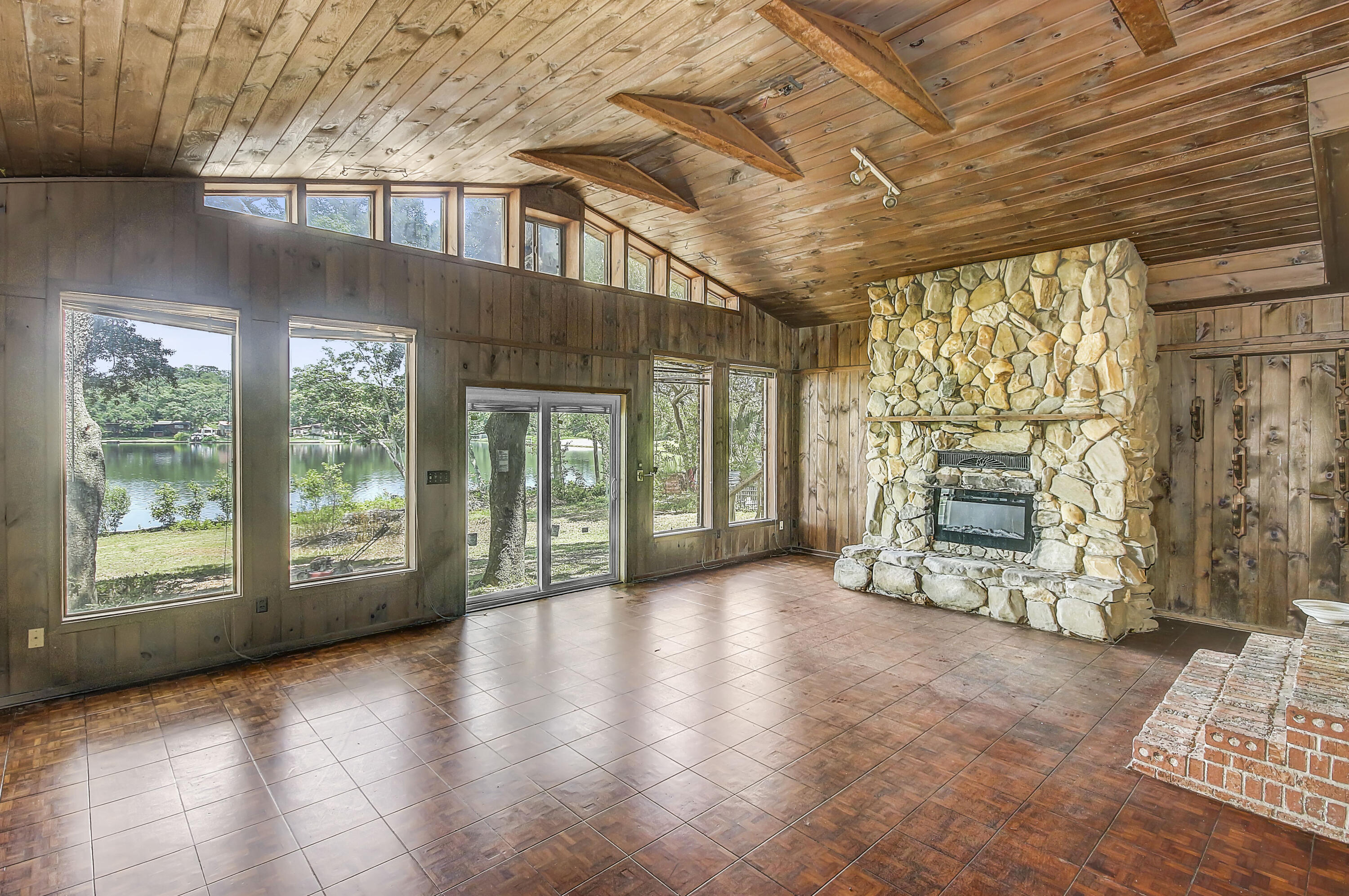 CRESCENT LAKE WEST UNIT 1 - Residential
