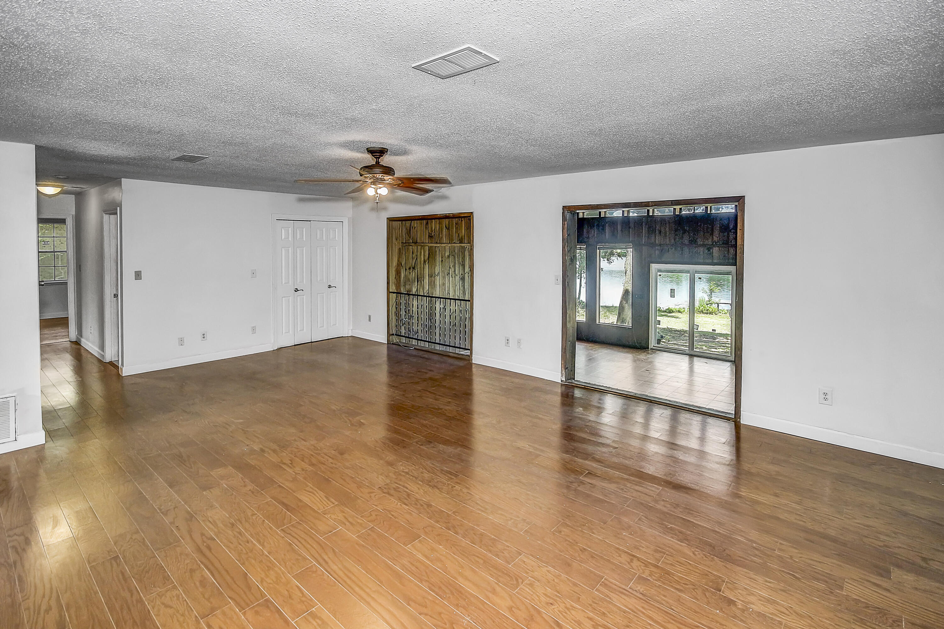 CRESCENT LAKE WEST UNIT 1 - Residential