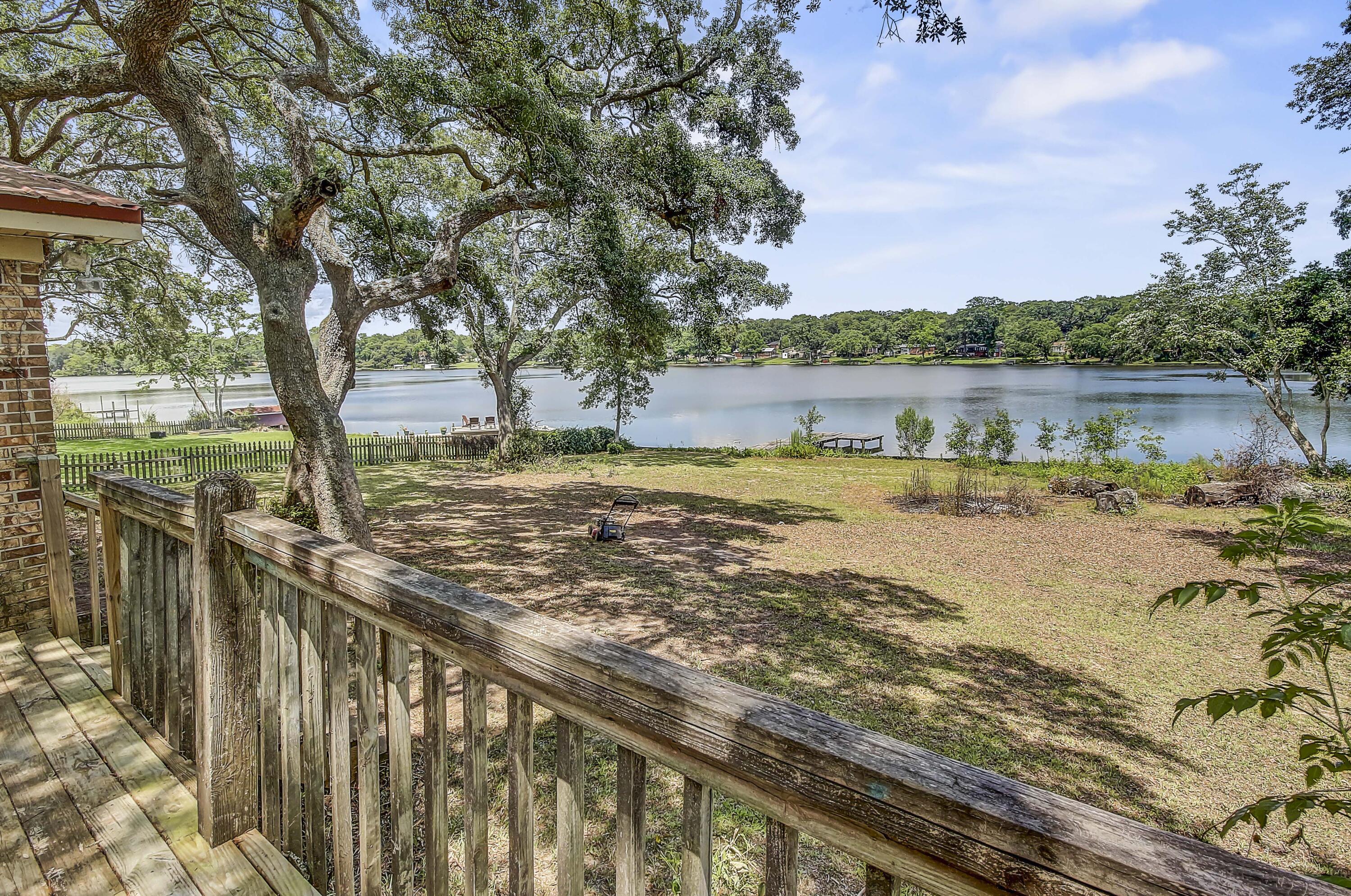 CRESCENT LAKE WEST UNIT 1 - Residential