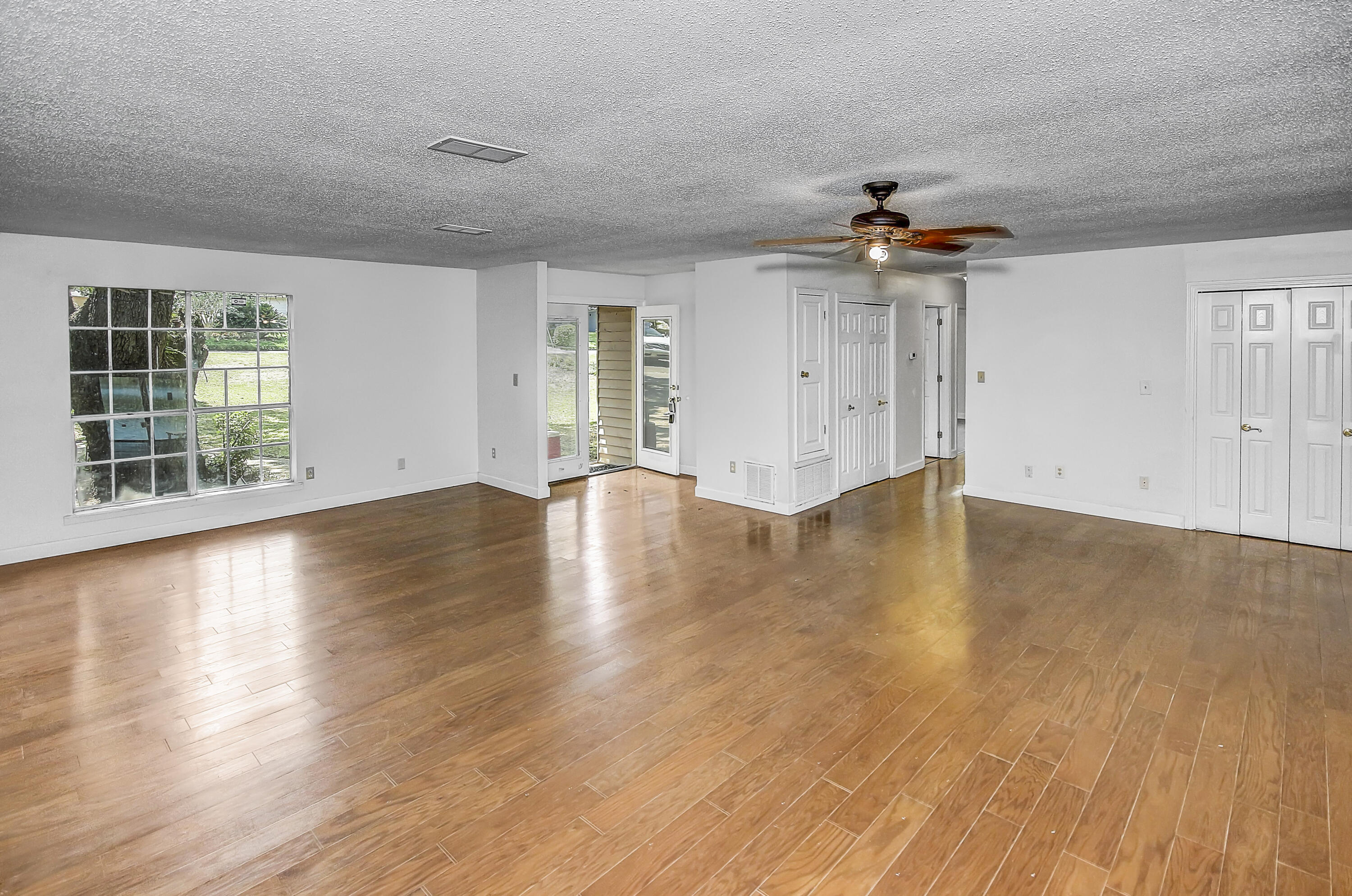CRESCENT LAKE WEST UNIT 1 - Residential