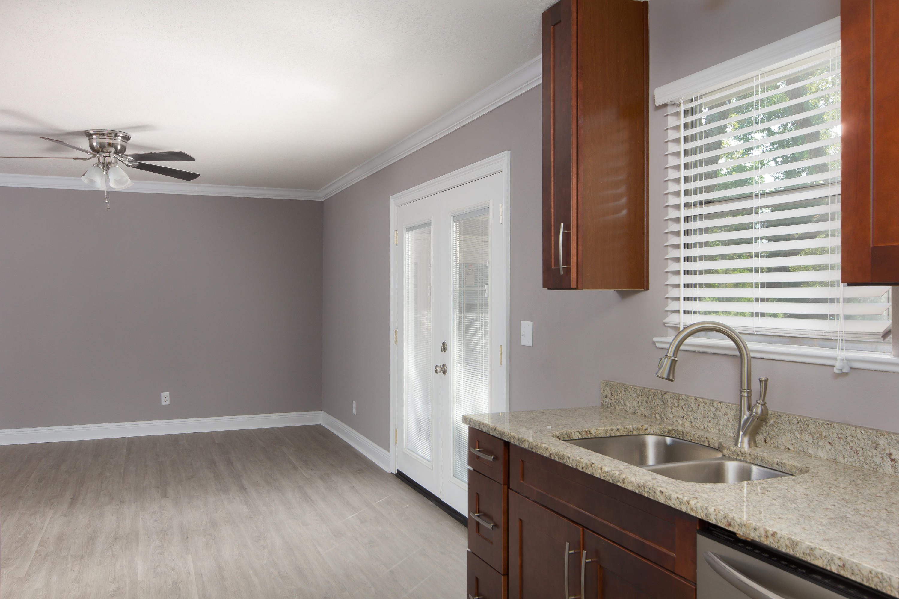 WYNNEHAVEN BCH EST 1ST LOT 17 BLK 2 - Residential