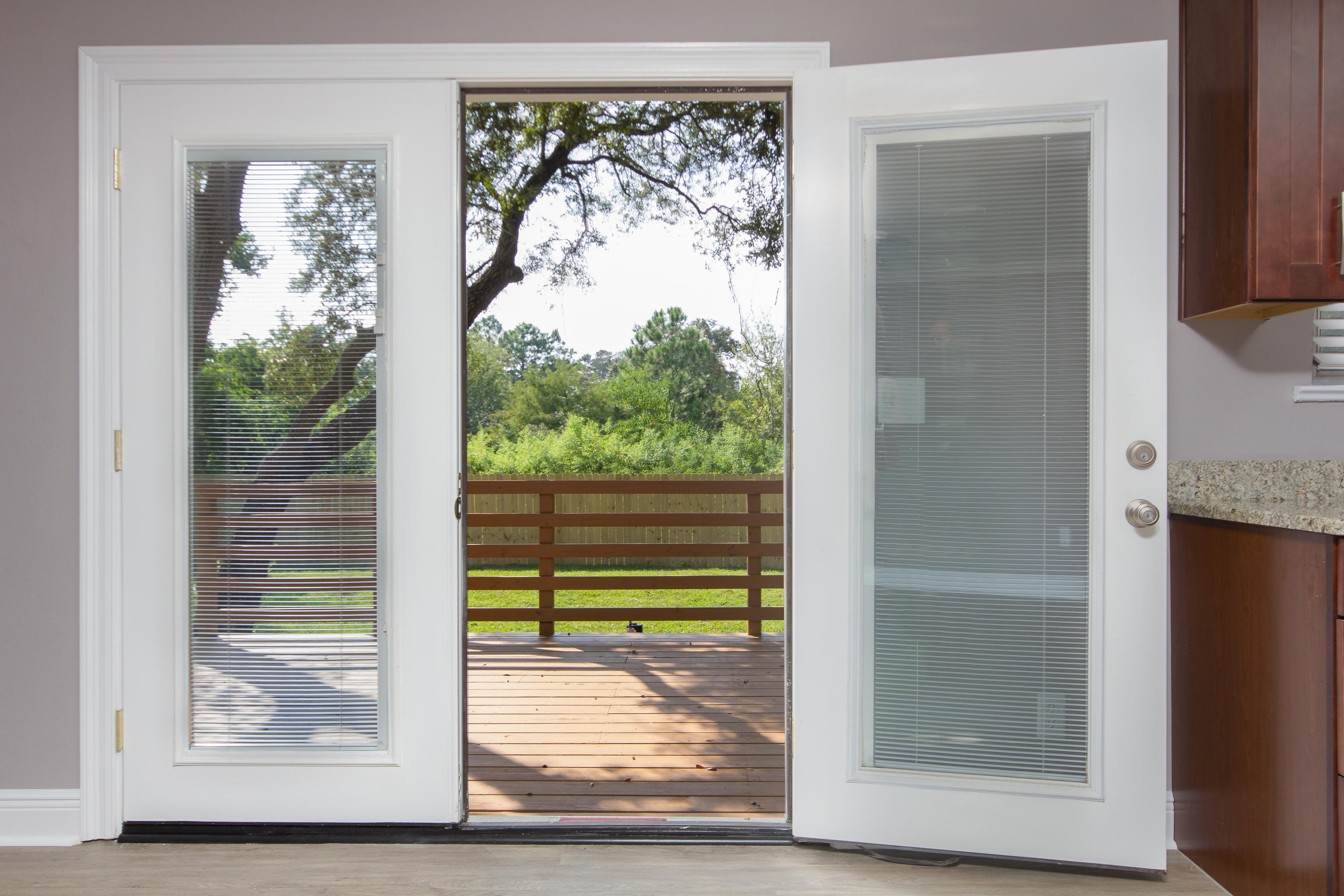 WYNNEHAVEN BCH EST 1ST LOT 17 BLK 2 - Residential