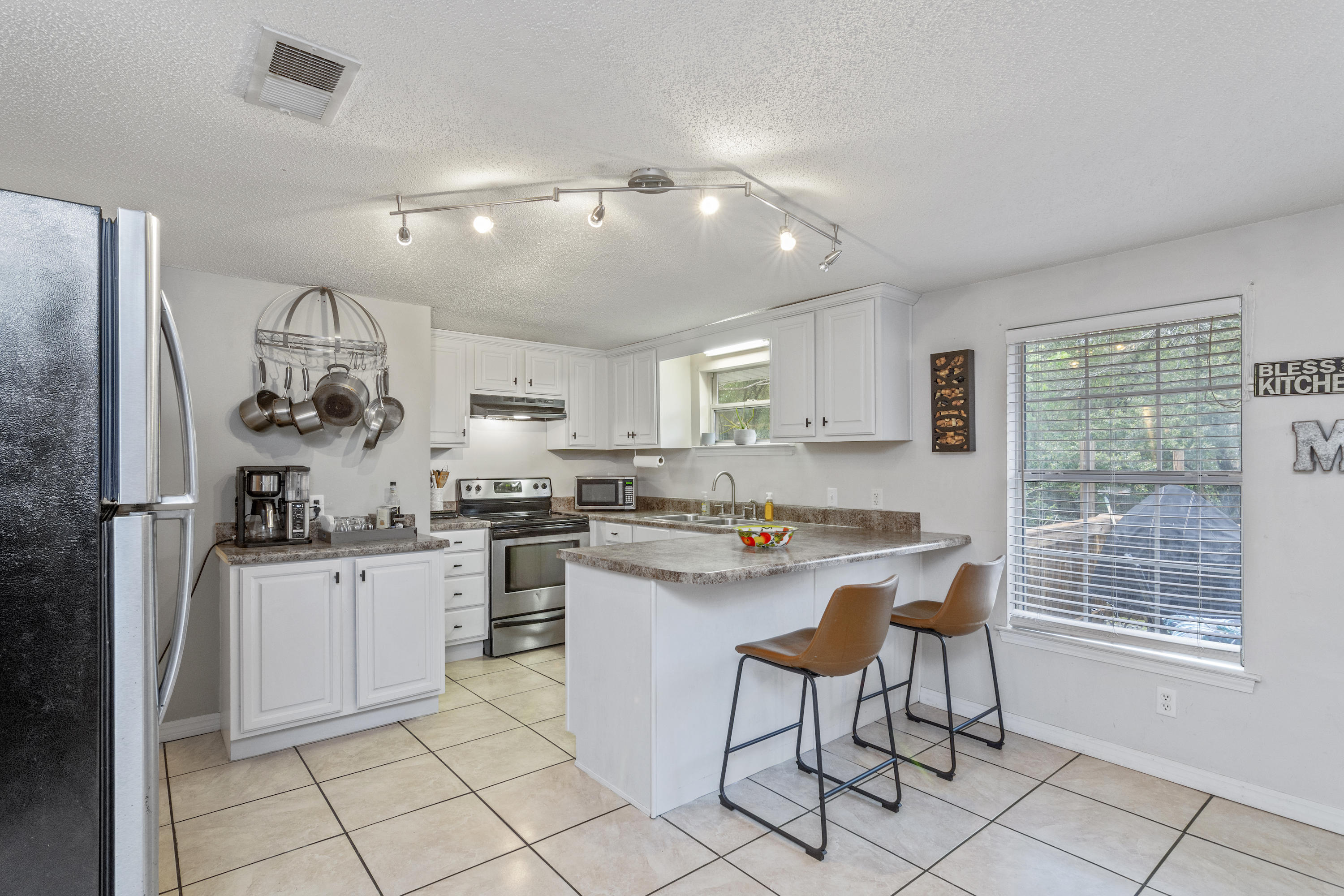 ADAMS POWELL EAST - Residential