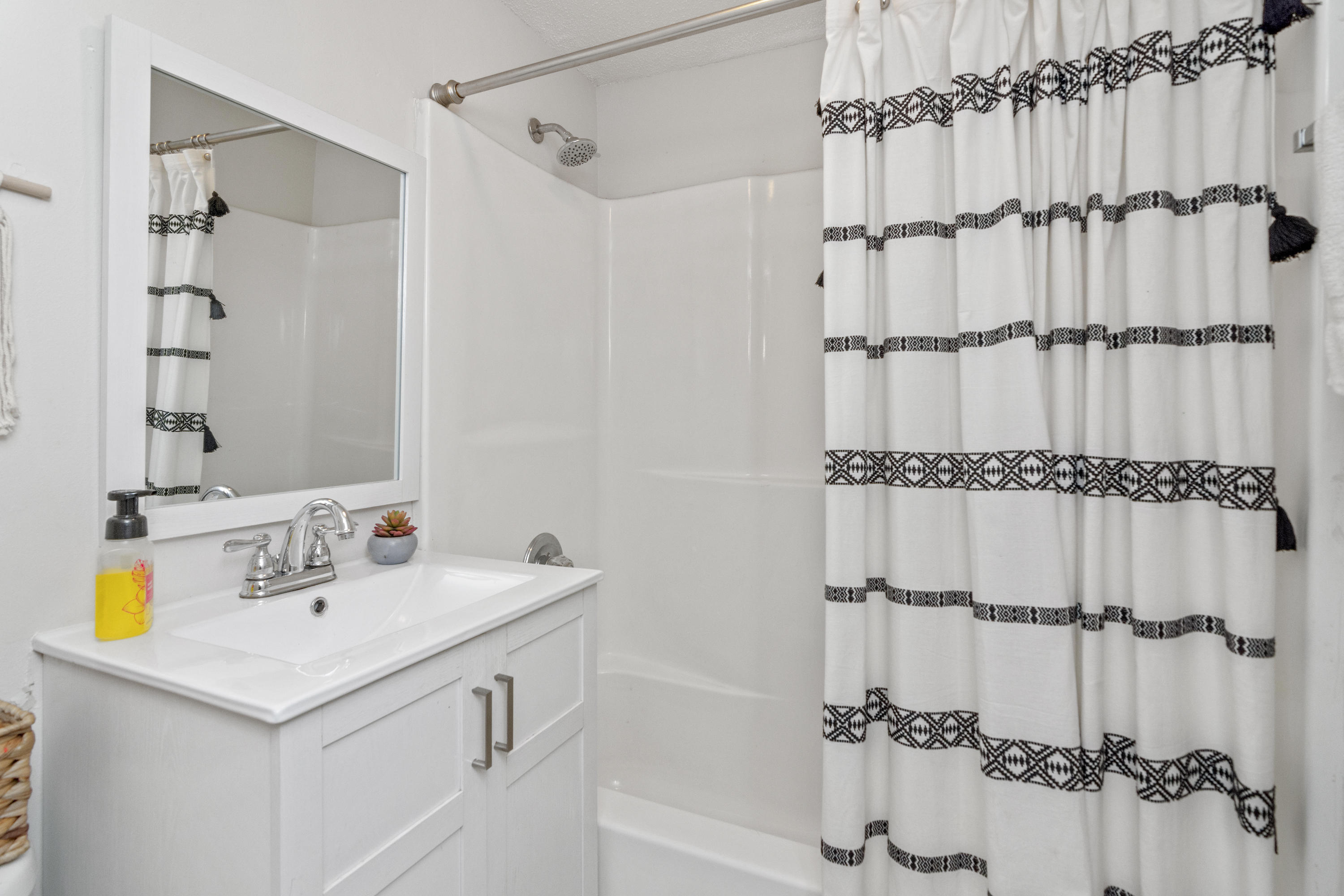 ADAMS POWELL EAST - Residential