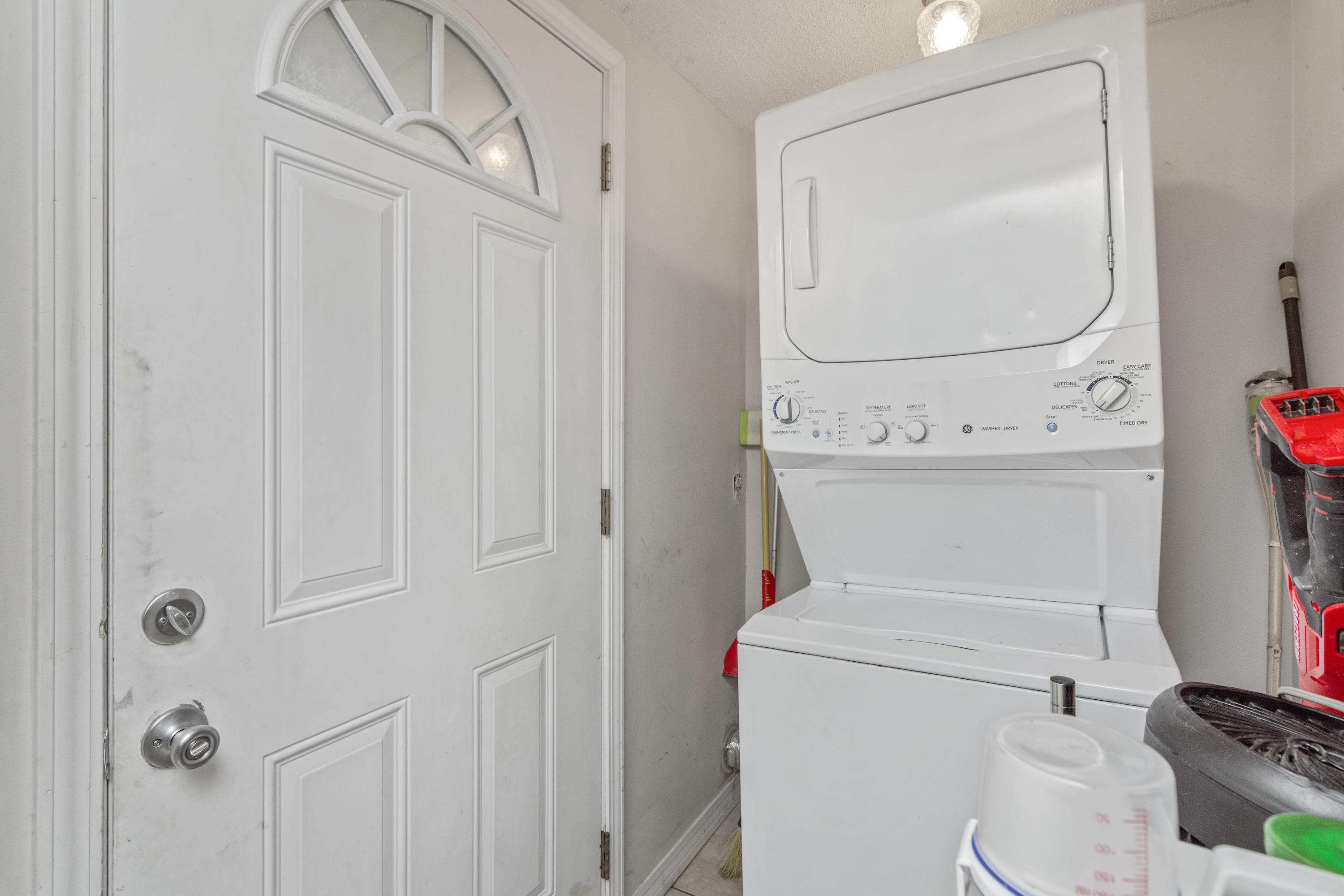 ADAMS POWELL EAST - Residential