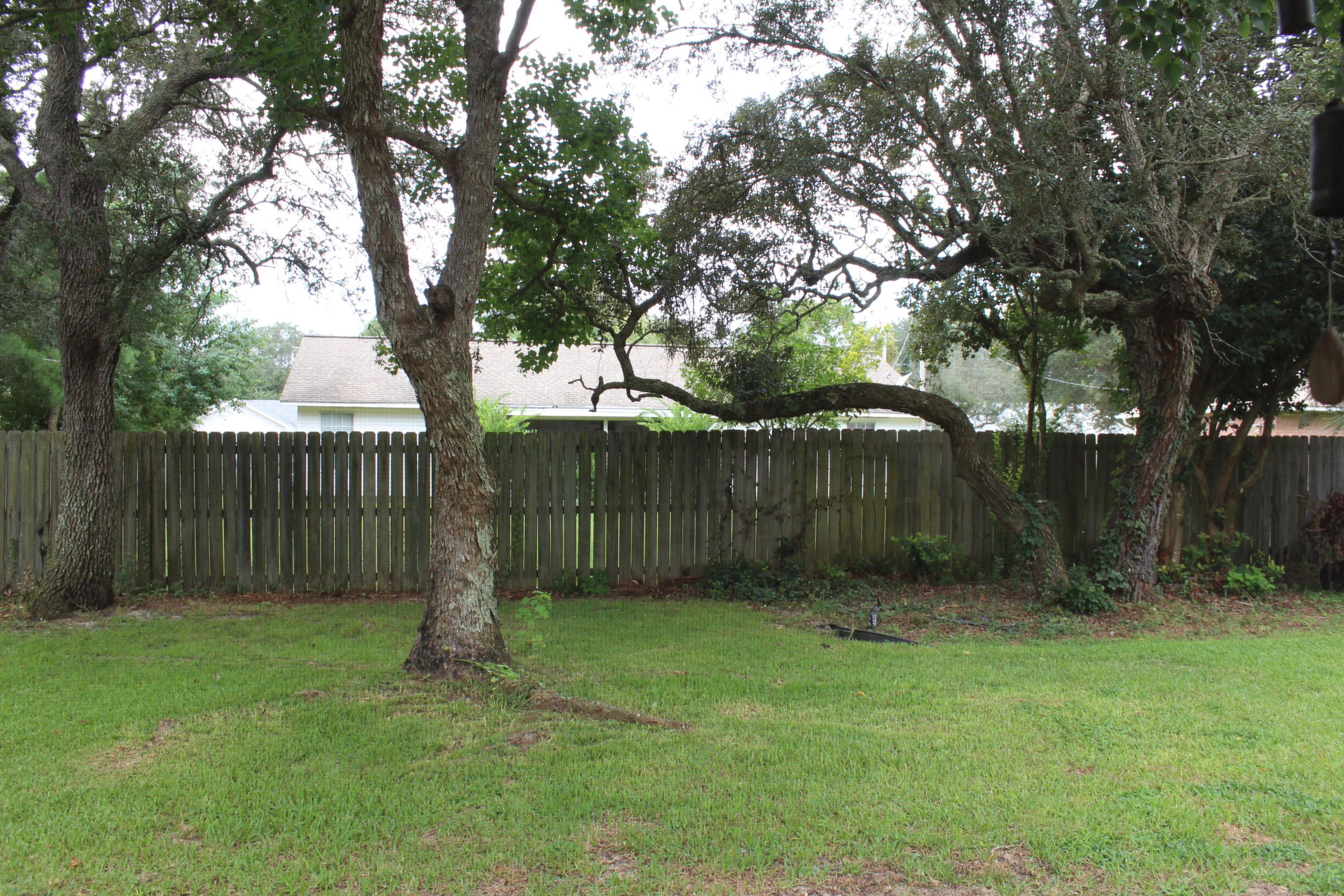 COUNTRY BREEZE ESTATES - Residential