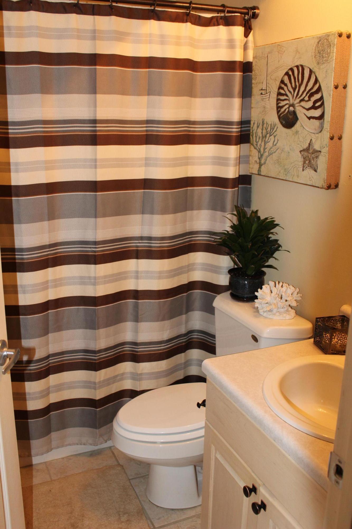 COUNTRY BREEZE ESTATES - Residential