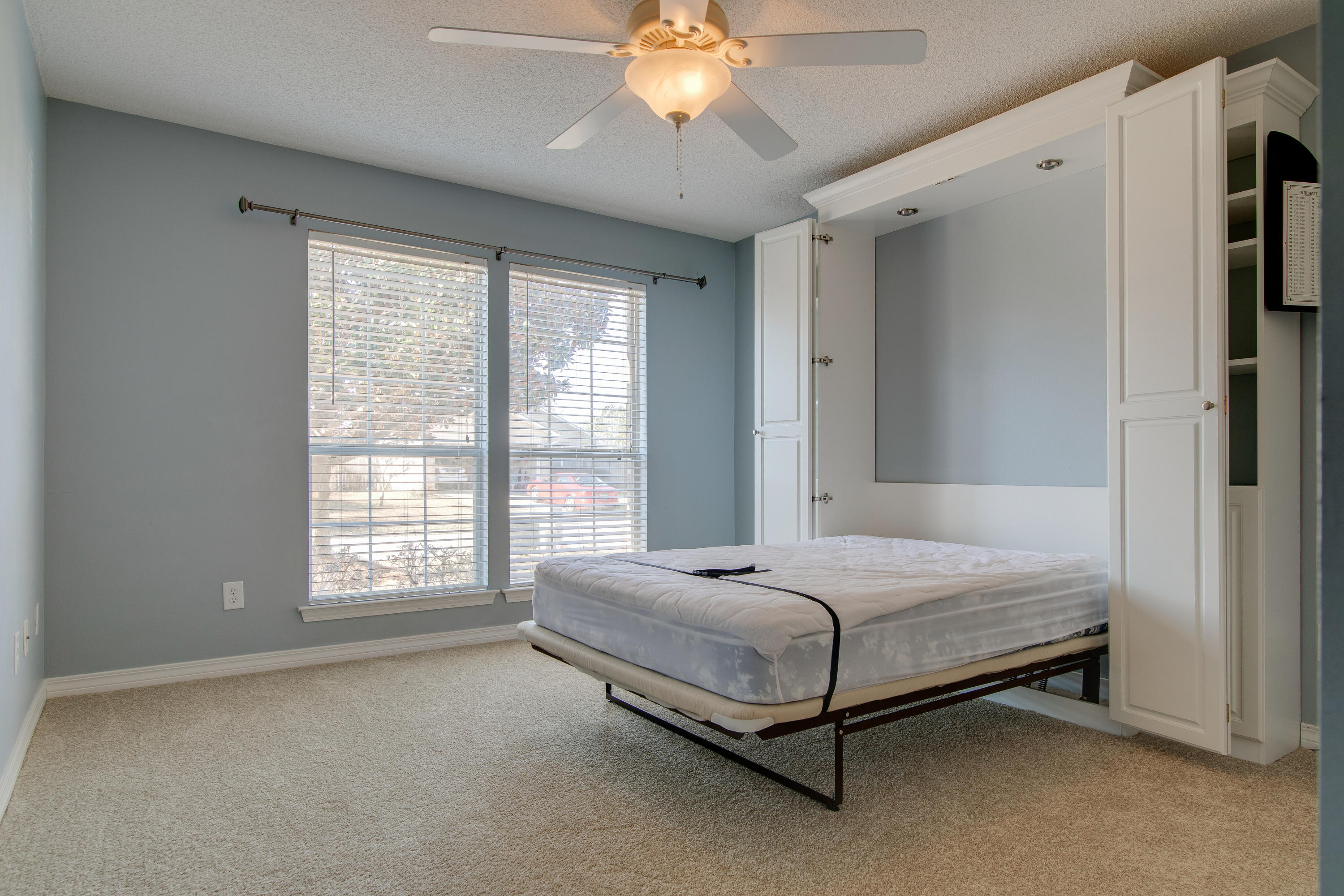 HIDDEN SHORES - Residential