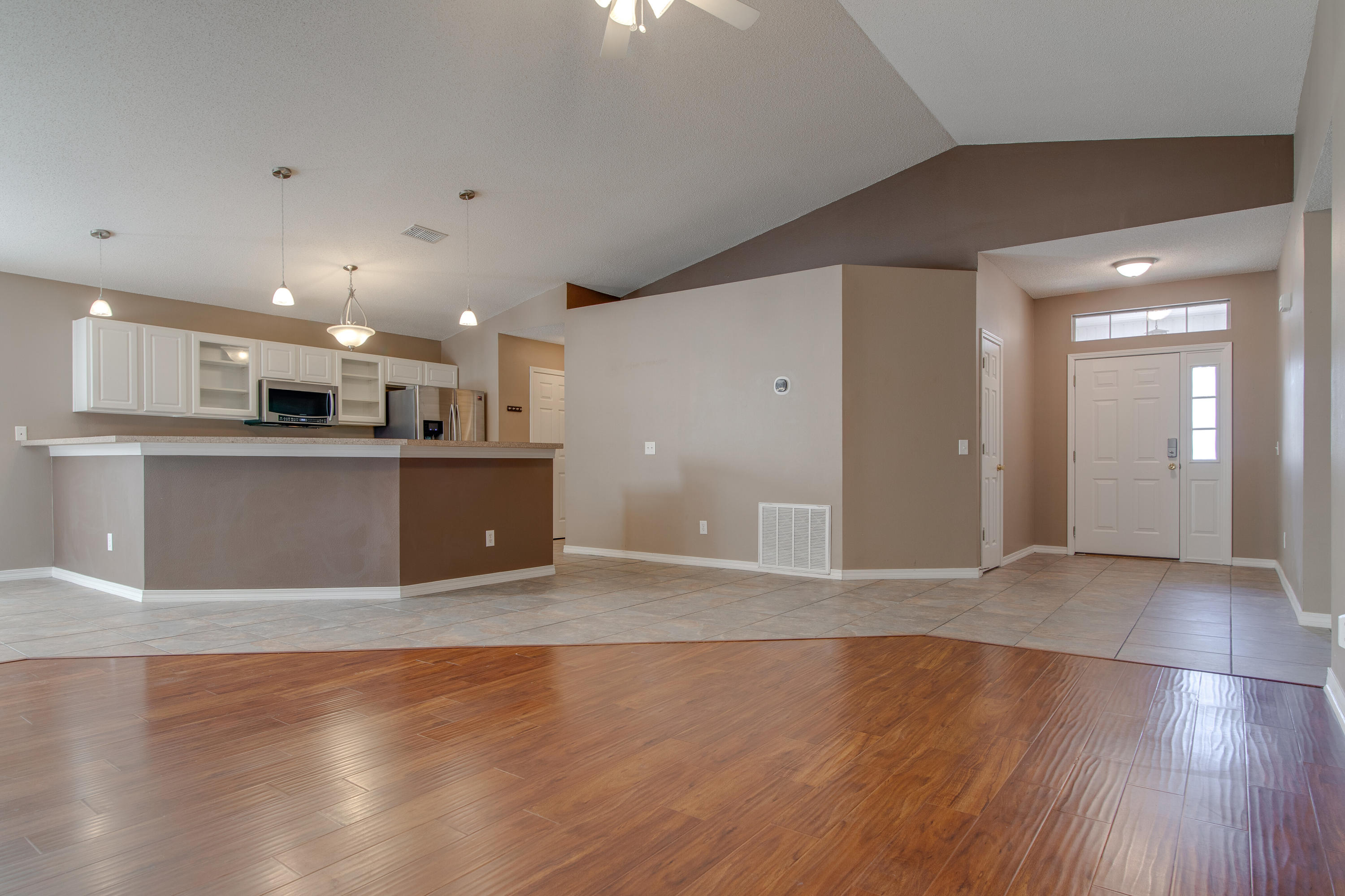 HIDDEN SHORES - Residential