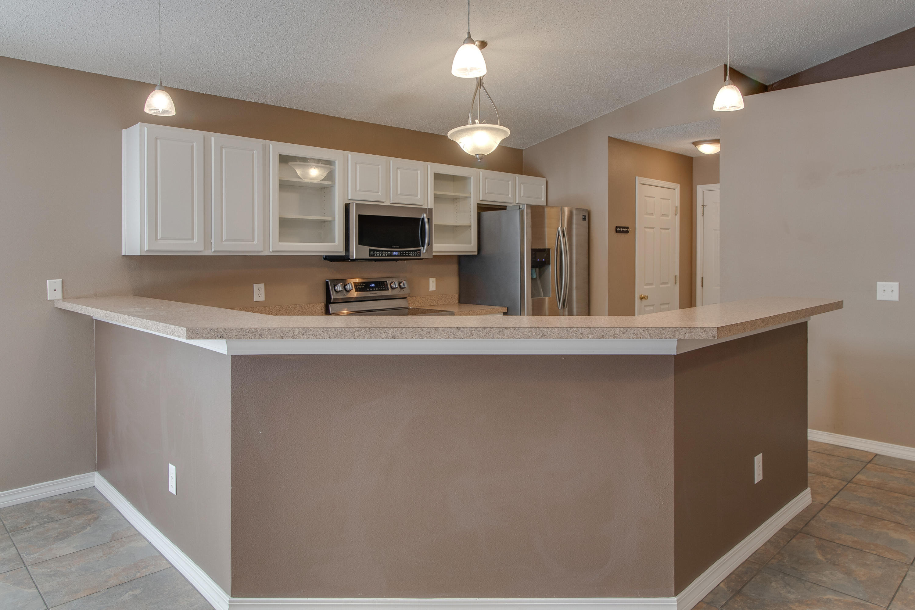 HIDDEN SHORES - Residential