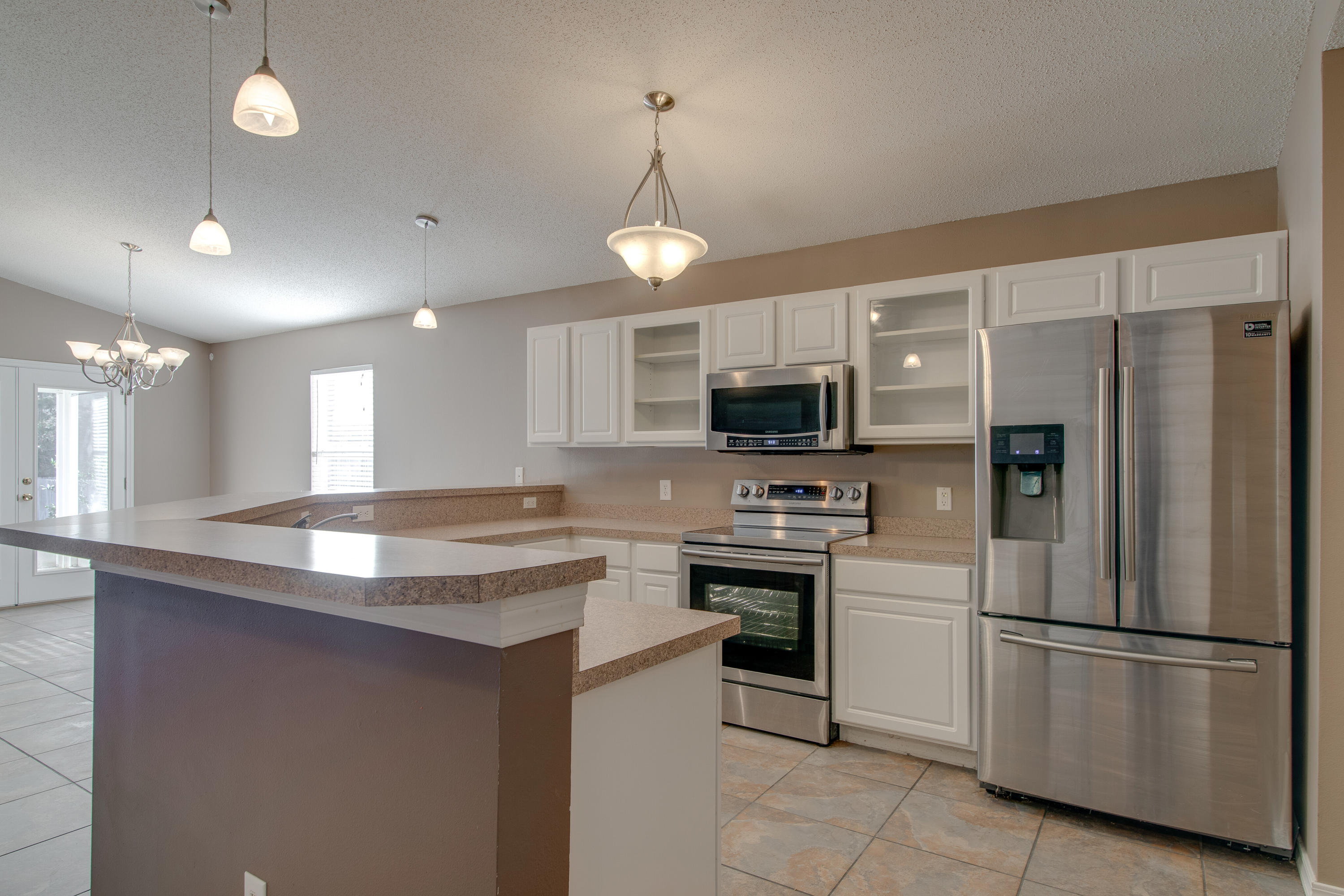 HIDDEN SHORES - Residential