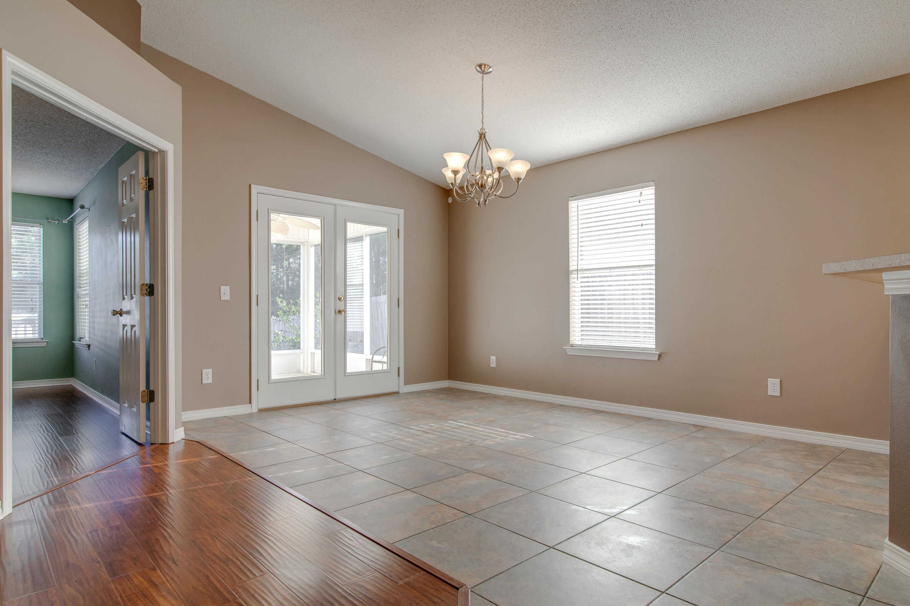 HIDDEN SHORES - Residential