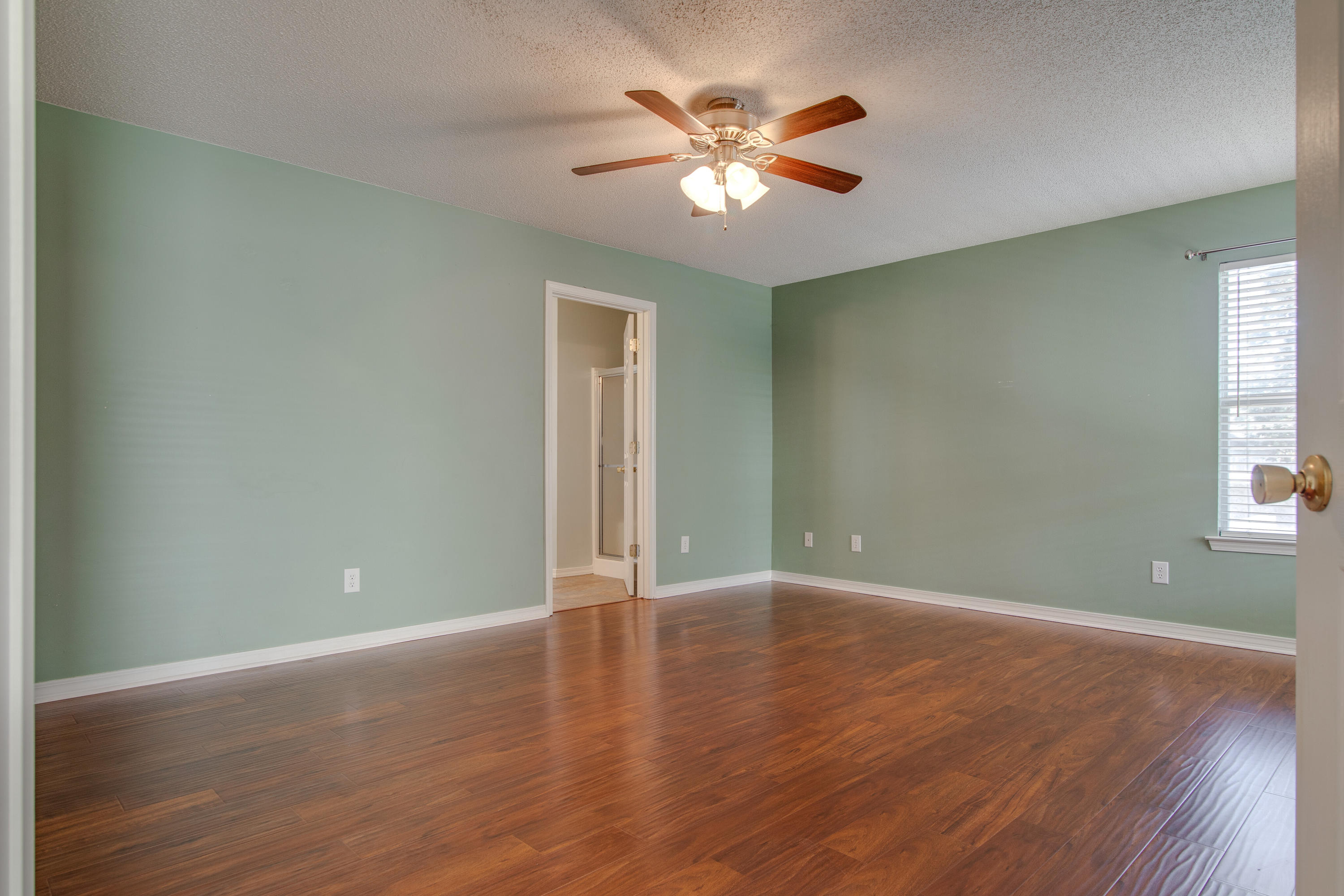 HIDDEN SHORES - Residential