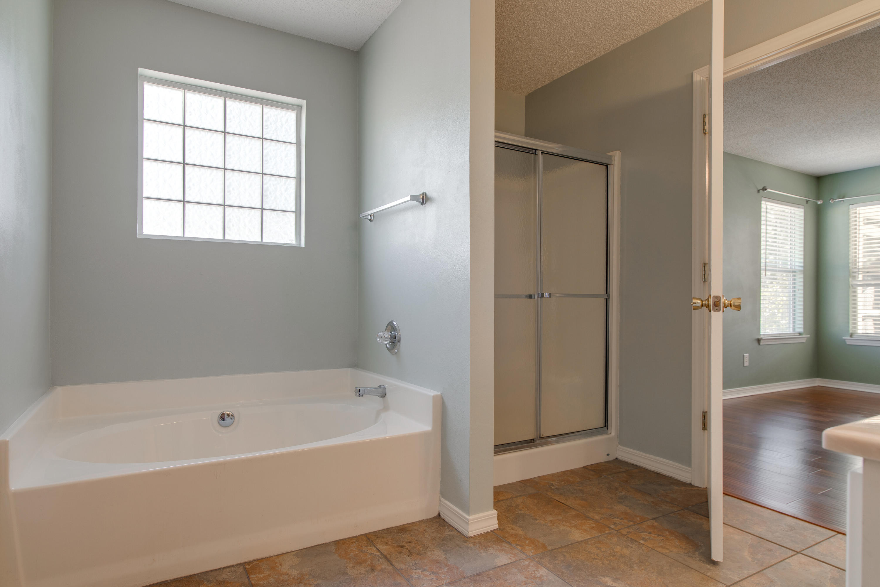 HIDDEN SHORES - Residential