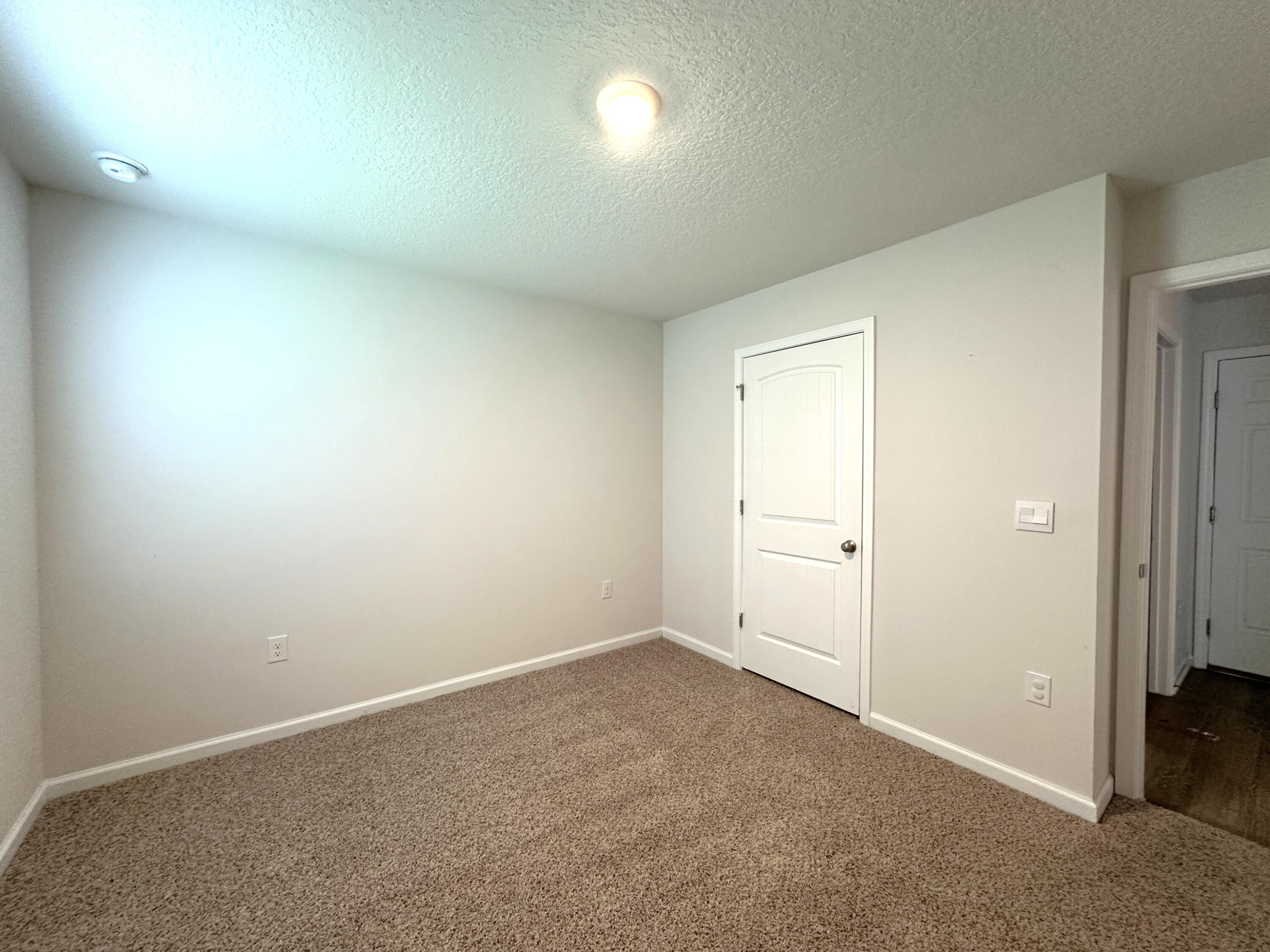 LAKERIDGE EST - Residential Lease