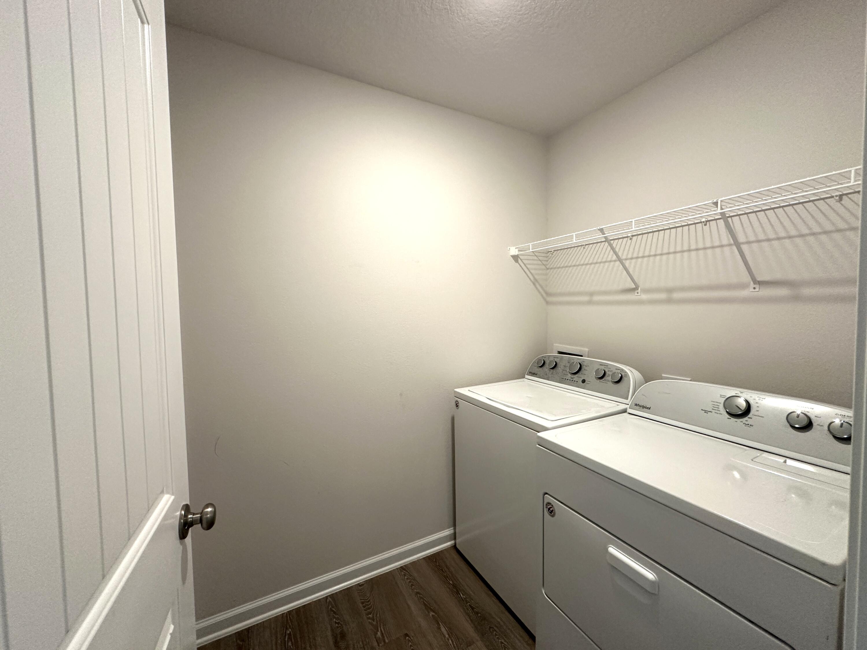LAKERIDGE EST - Residential Lease