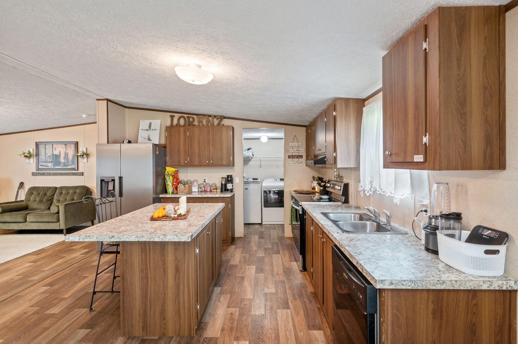 OAKWOOD HILLS UNIT 3 - Residential