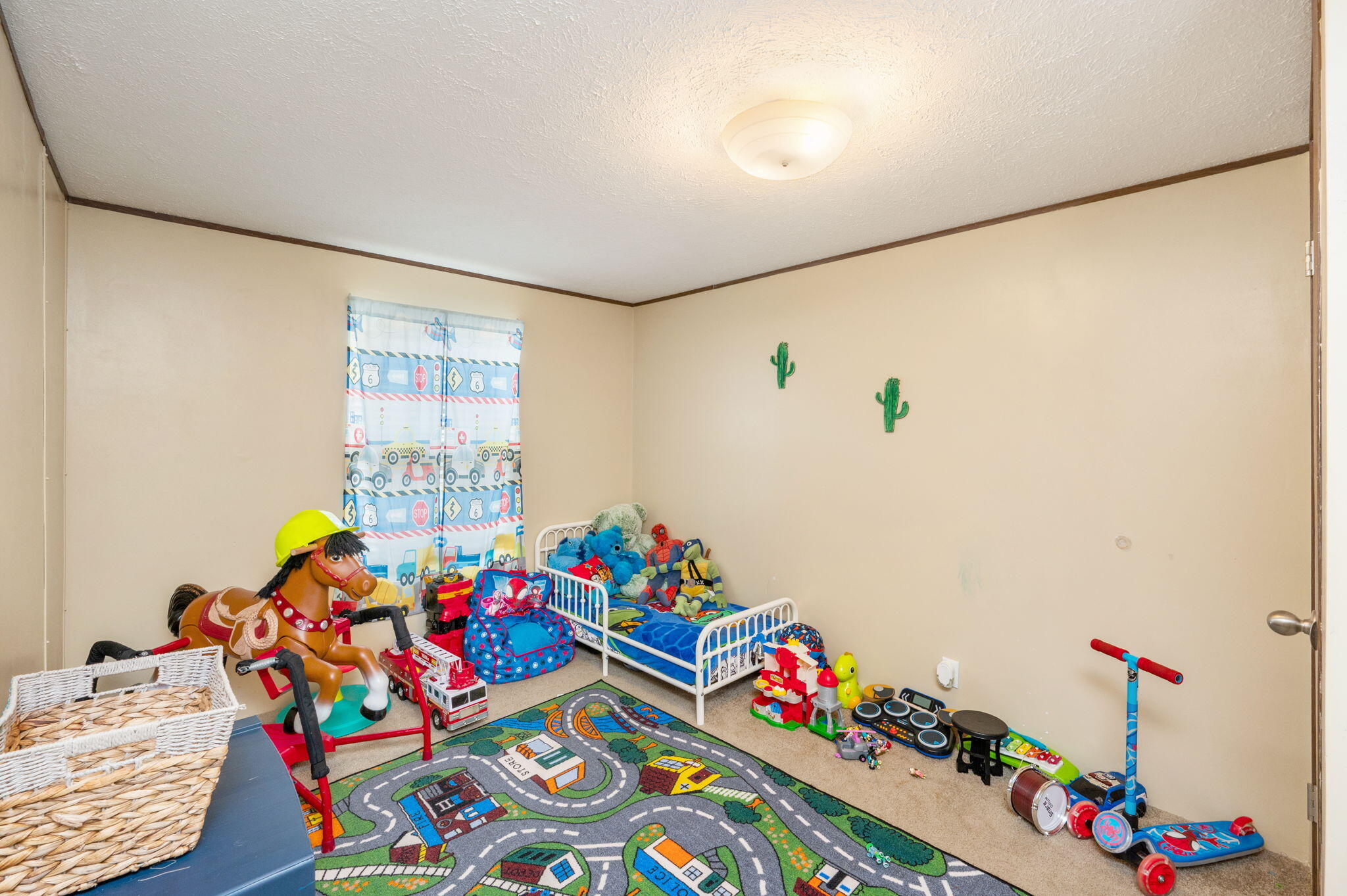 OAKWOOD HILLS UNIT 3 - Residential
