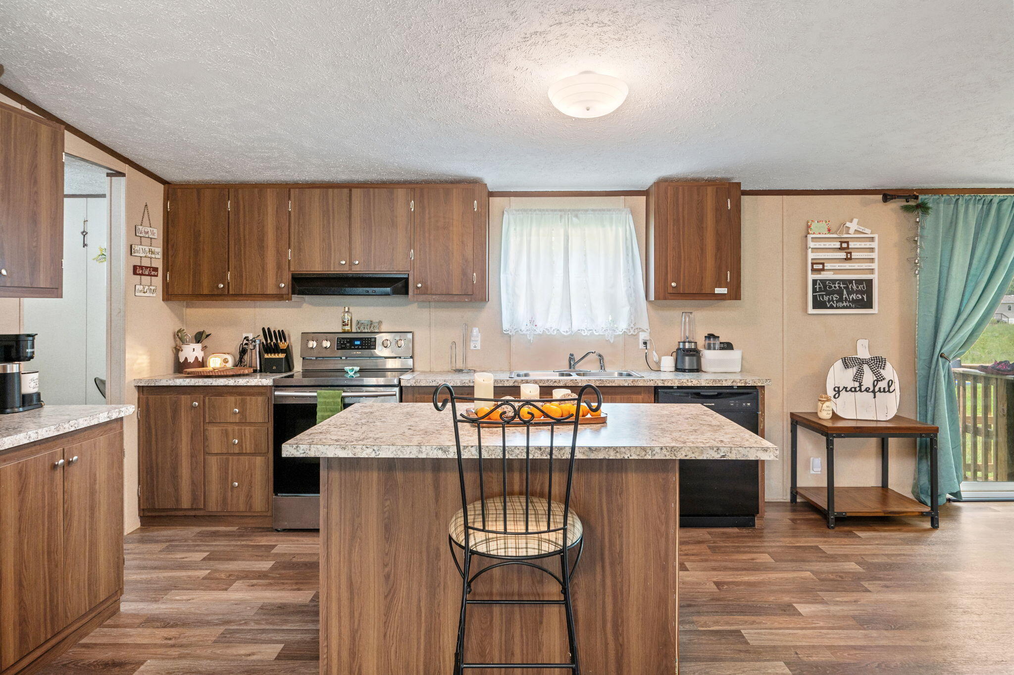 OAKWOOD HILLS UNIT 3 - Residential