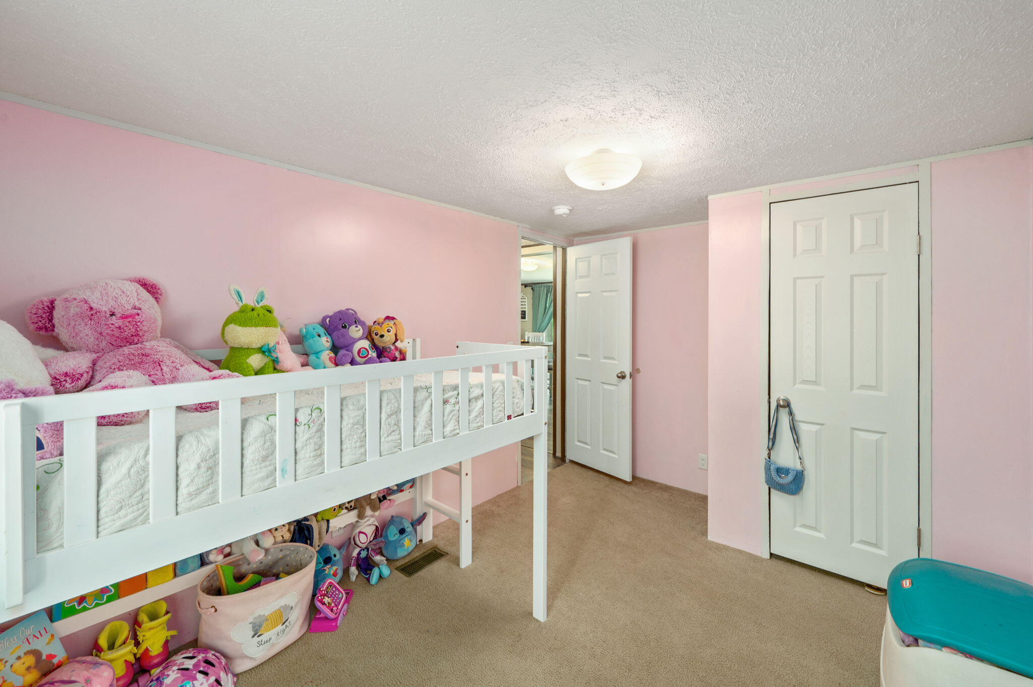 OAKWOOD HILLS UNIT 3 - Residential