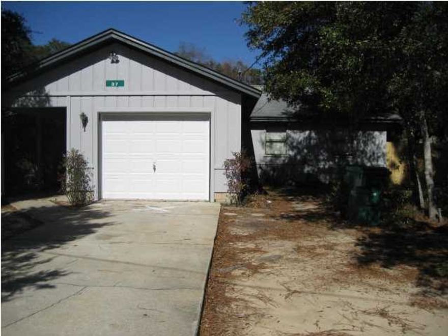 Quaint home centrally located in the heart of Shalimar. This home boasts an updated kitchen that is open to the living area with ample room. The baths have been updated as well . Tile flooring in living areas and baths.  Newer Carpet in the bedrooms only.  Large back yard for your entertaining. Very convenient to all area bases, beaches and shopping. Call to make an appointment to see today. 1 pet may be considered upon approval