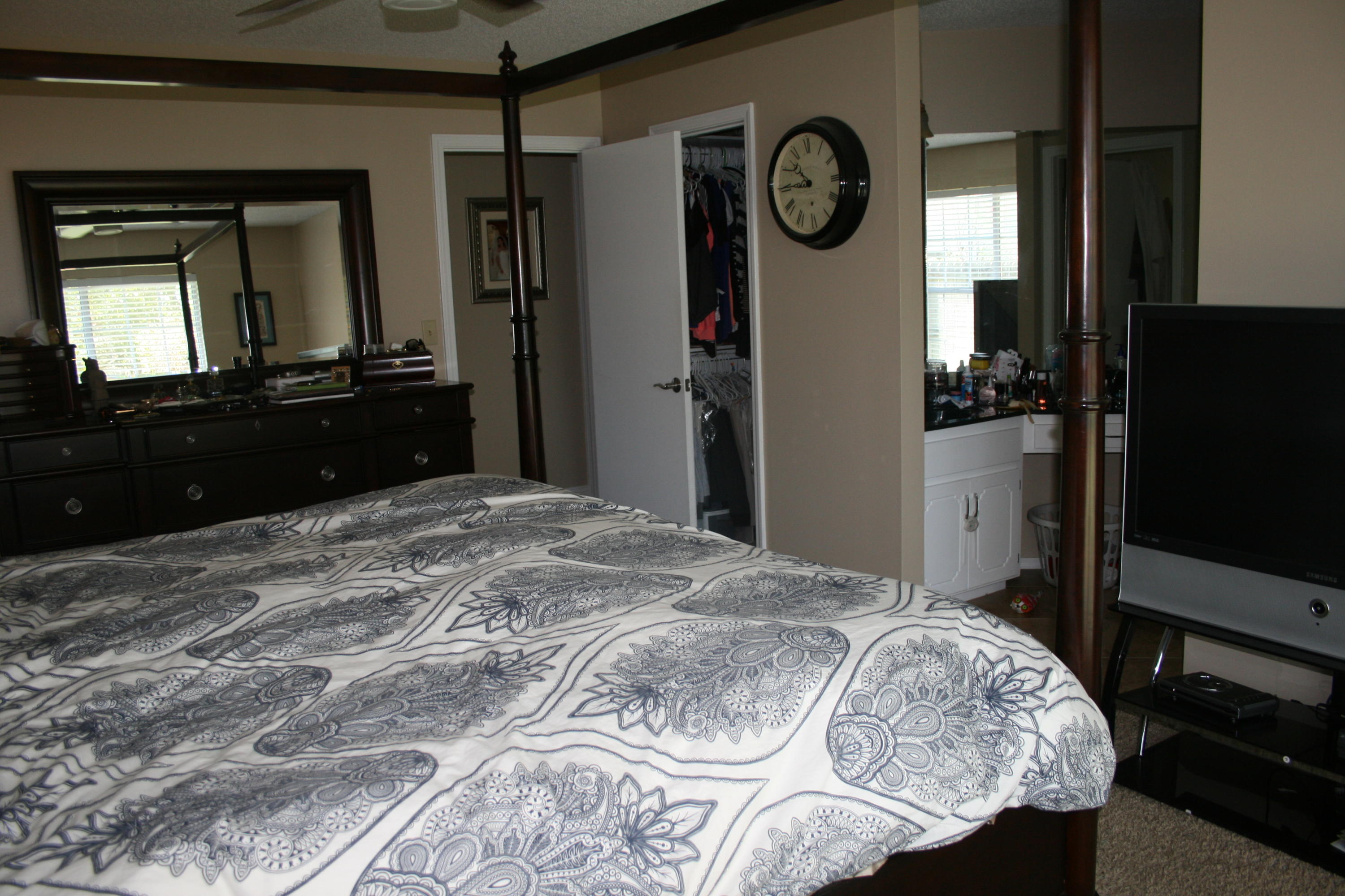 PARKWOOD SQUARE PH 1 - Residential Lease