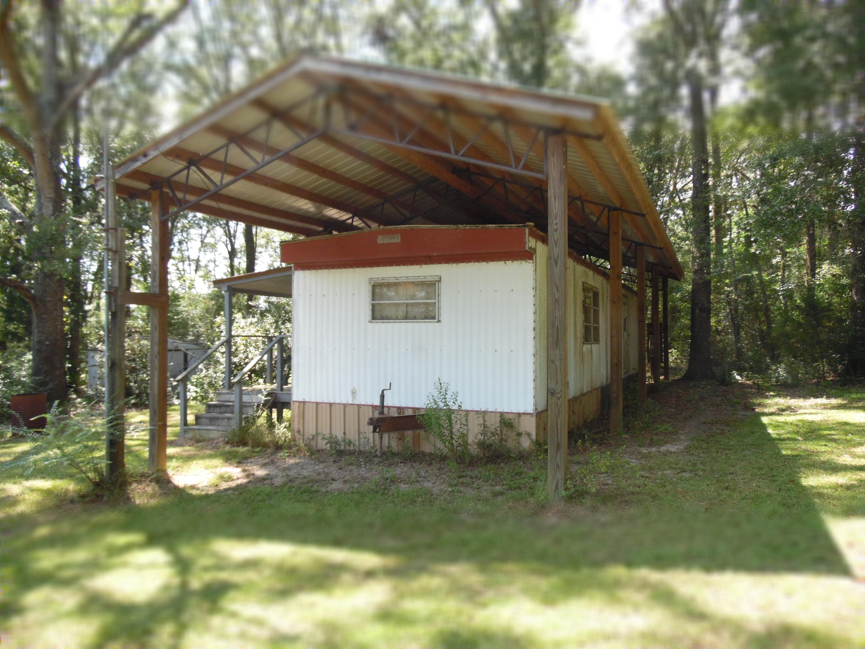 METES & BOUNDS - Land