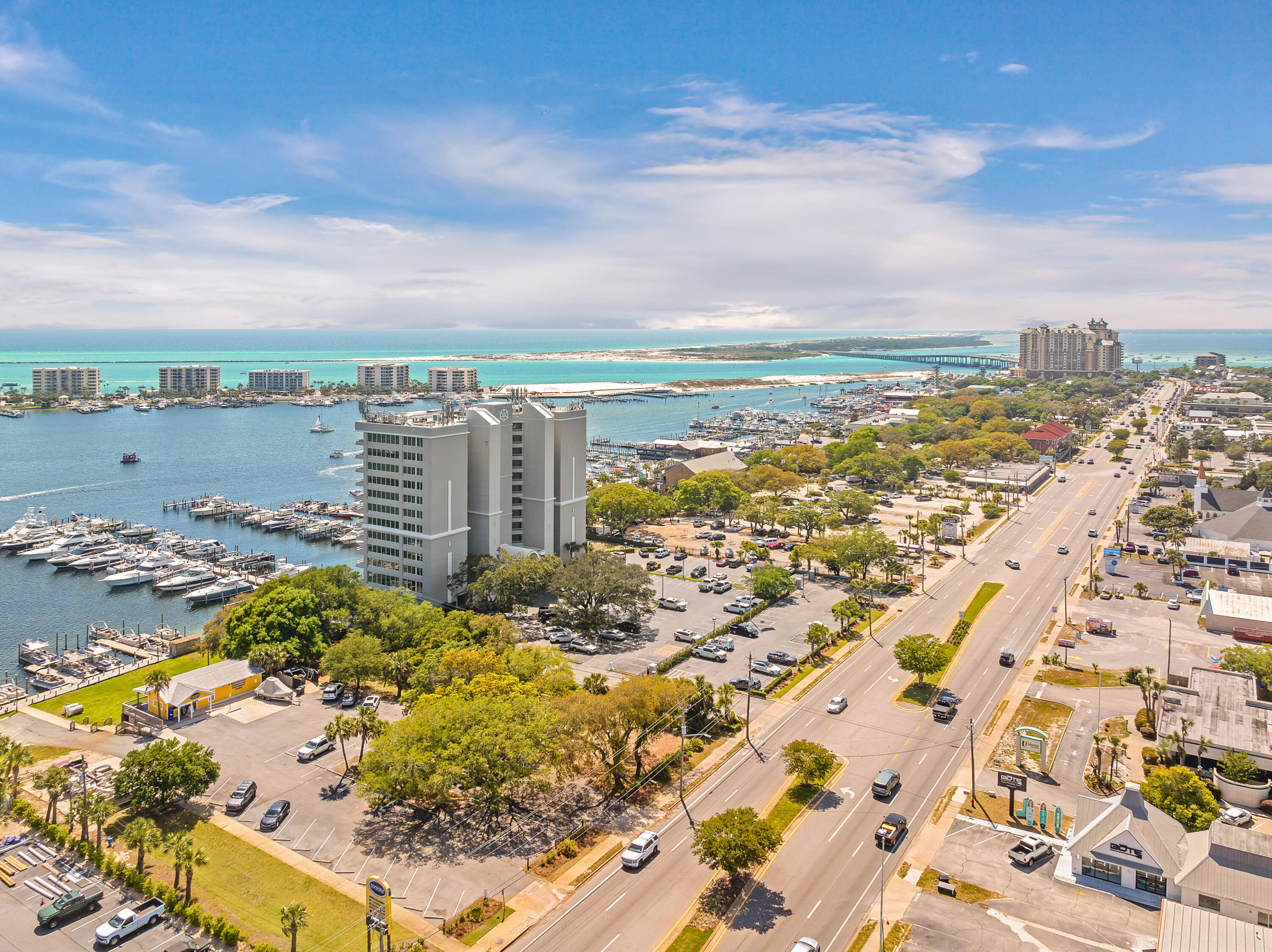 DESTIN YACHT CLUB - Residential