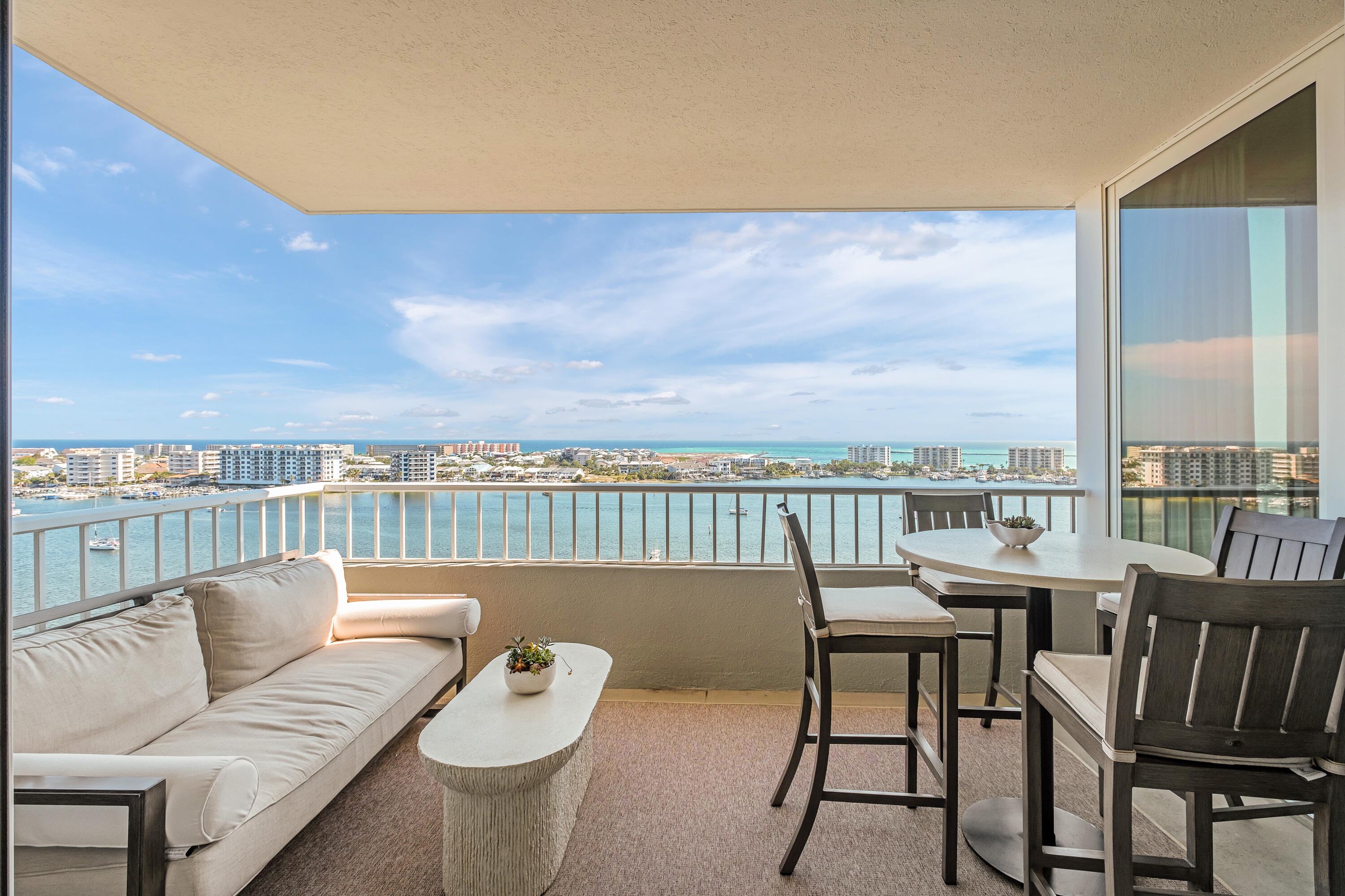 DESTIN YACHT CLUB - Residential