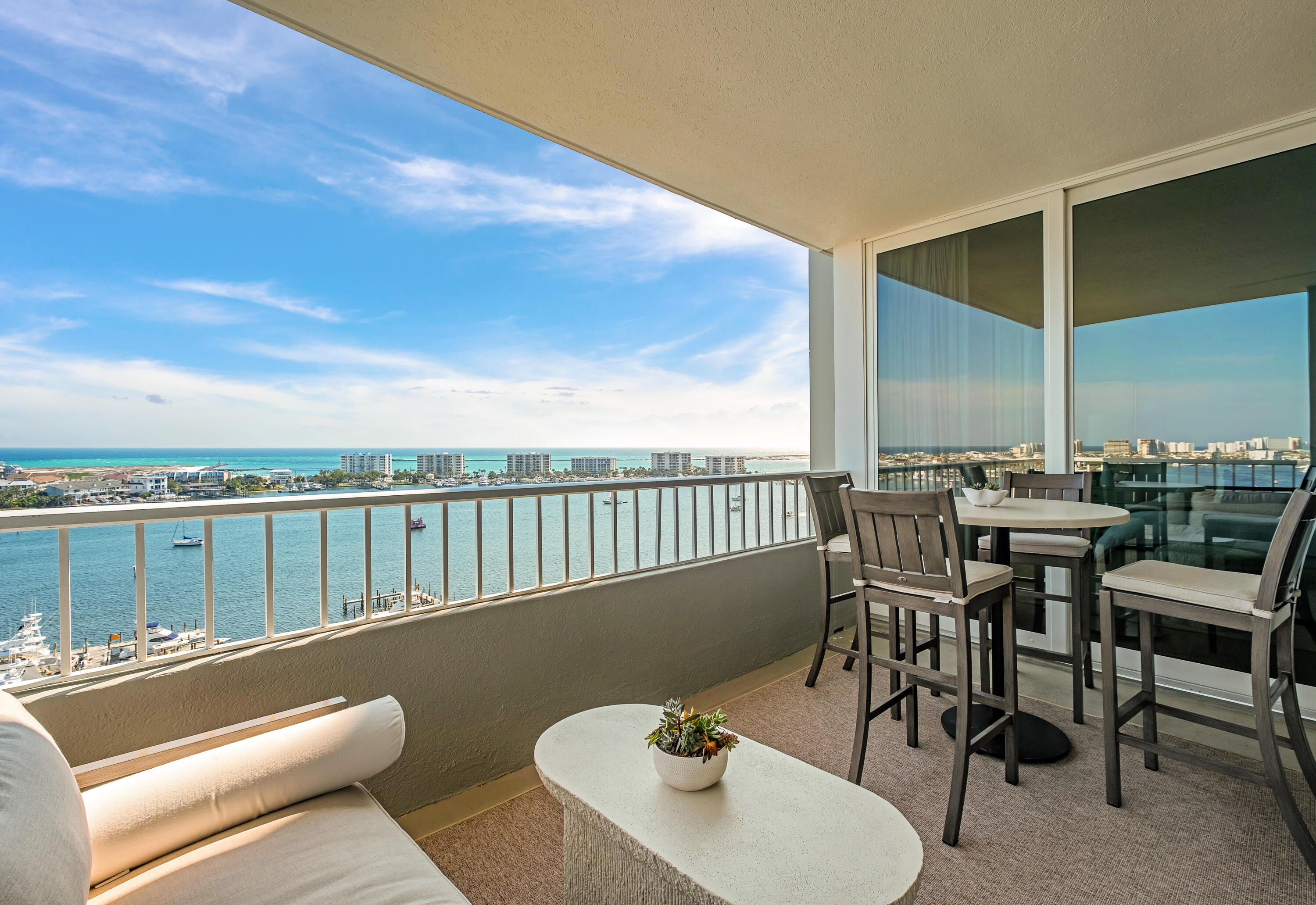 DESTIN YACHT CLUB - Residential