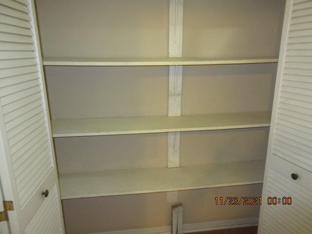 HOLLY HILLS - Residential