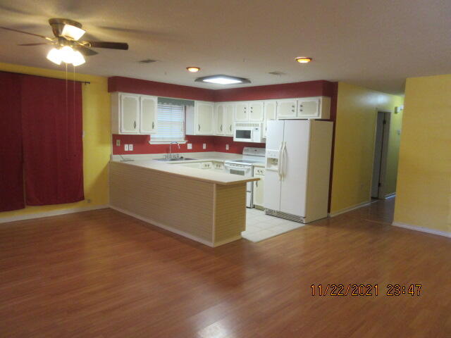 HOLLY HILLS - Residential