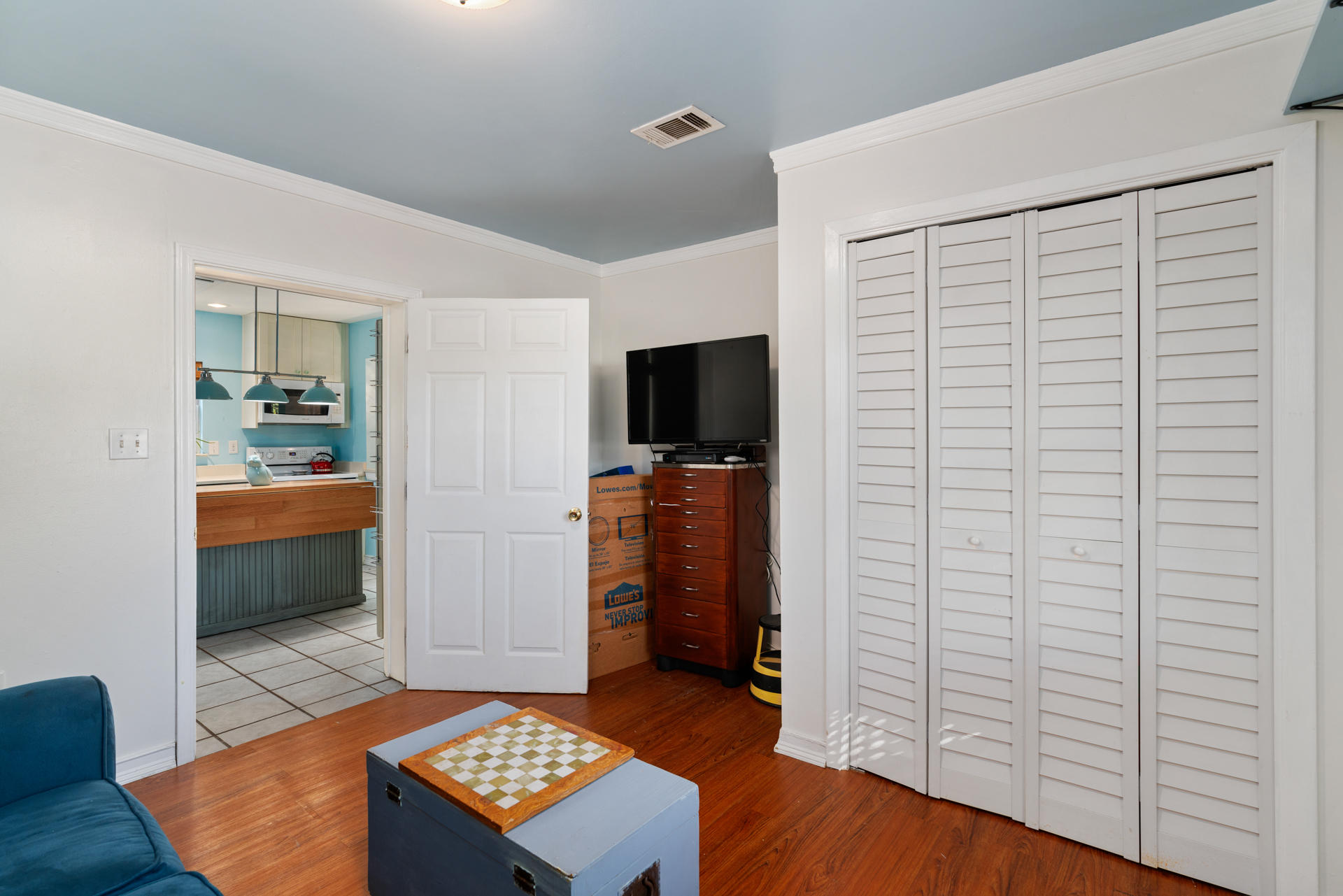 FRANGISTA BEACH 1ST ADDN - Residential