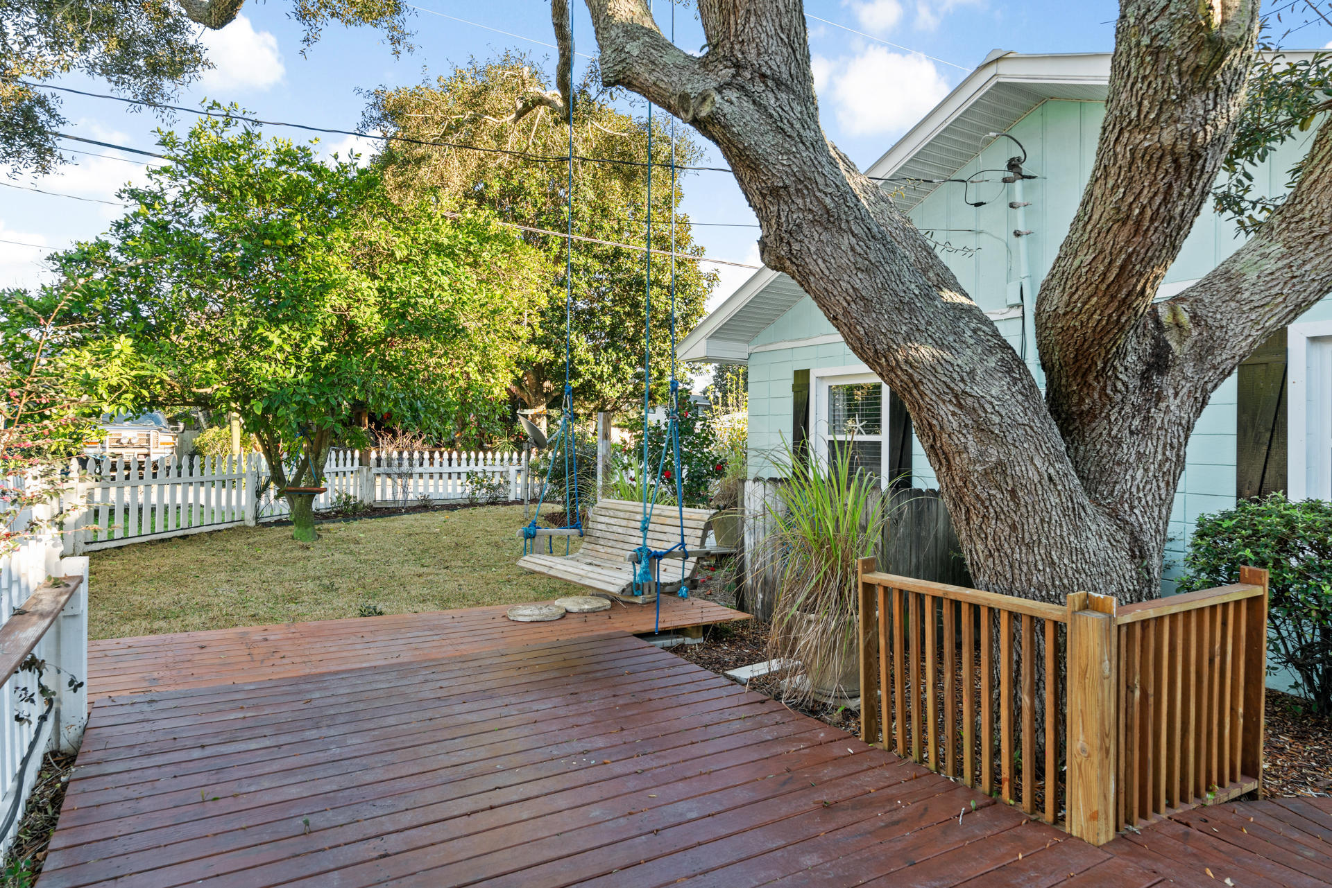 FRANGISTA BEACH 1ST ADDN - Residential
