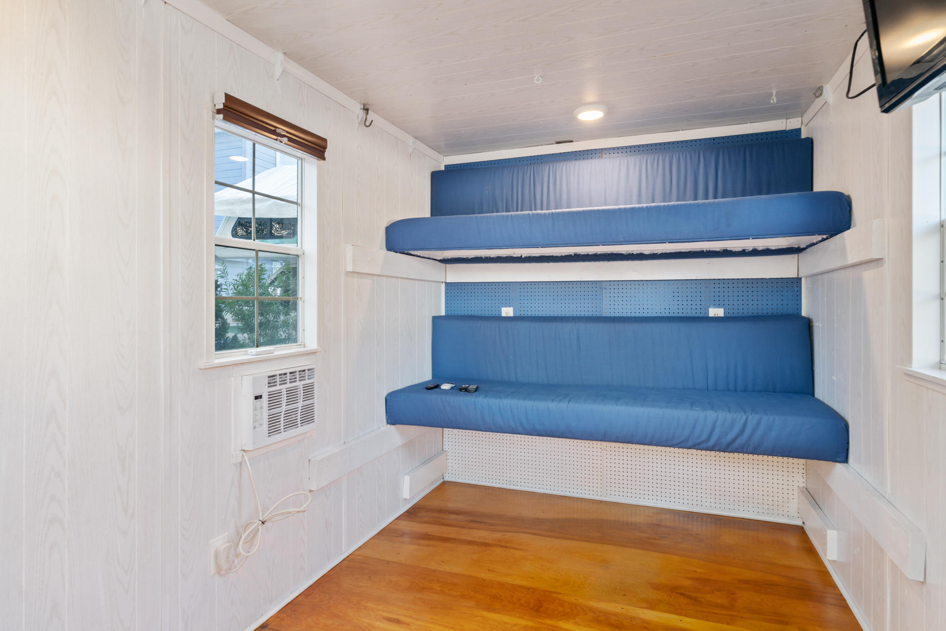 FRANGISTA BEACH 1ST ADDN - Residential