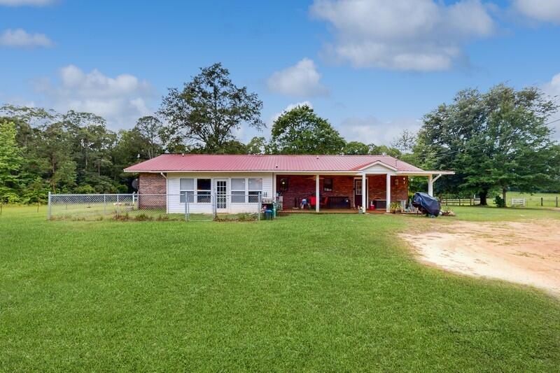 NO RECORDED SUBDIVISION - Residential