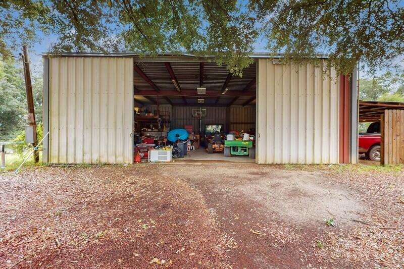 NO RECORDED SUBDIVISION - Residential