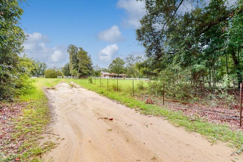 NO RECORDED SUBDIVISION - Residential