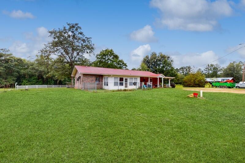 NO RECORDED SUBDIVISION - Residential