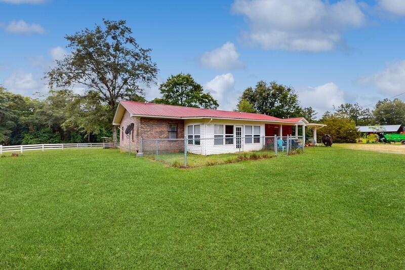 NO RECORDED SUBDIVISION - Residential