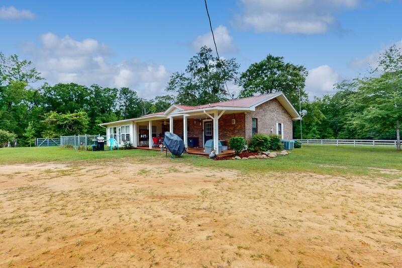 NO RECORDED SUBDIVISION - Residential