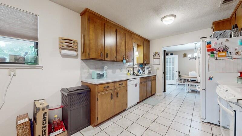 NO RECORDED SUBDIVISION - Residential